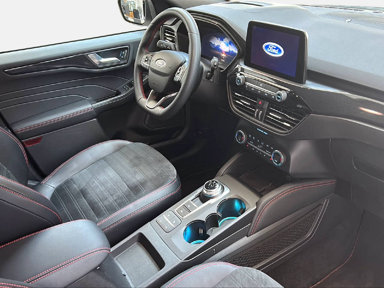 FORD Kuga 2.5 Hybrid ST-Line X 4x4-image-12
