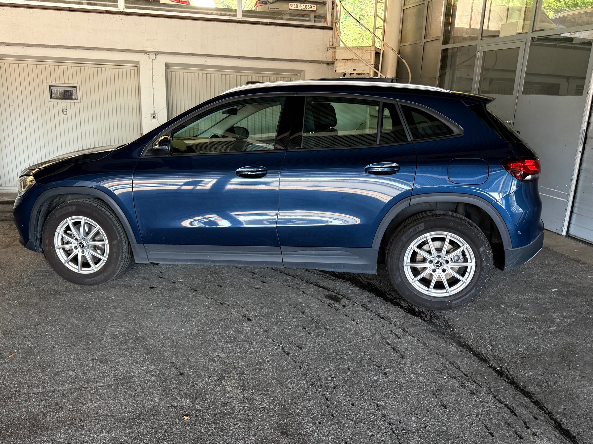 MERCEDES-BENZ GLA 200 Progressive 7G-DCT-image-5
