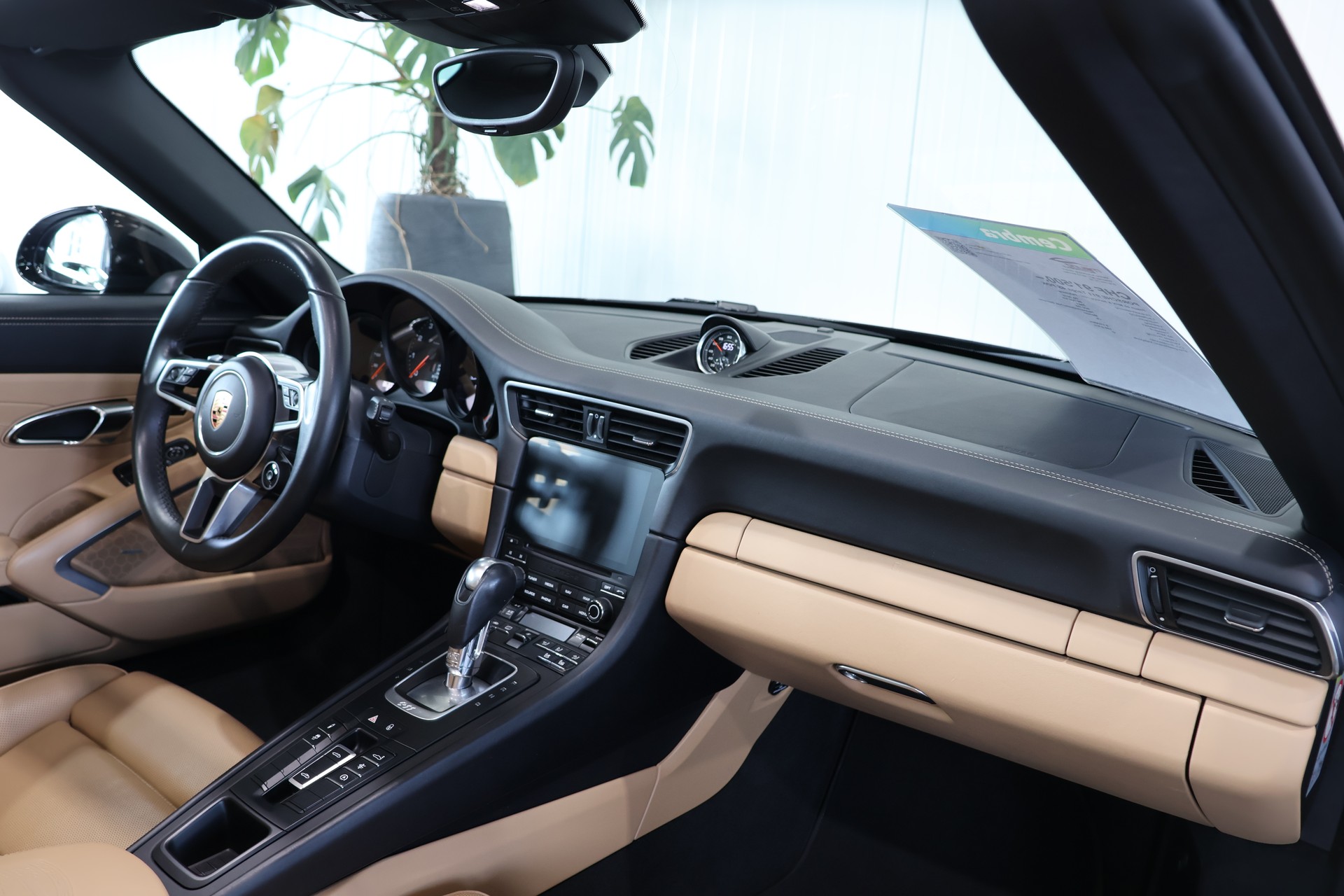 PORSCHE 911 Targa 4S PDK 991.2-image-11
