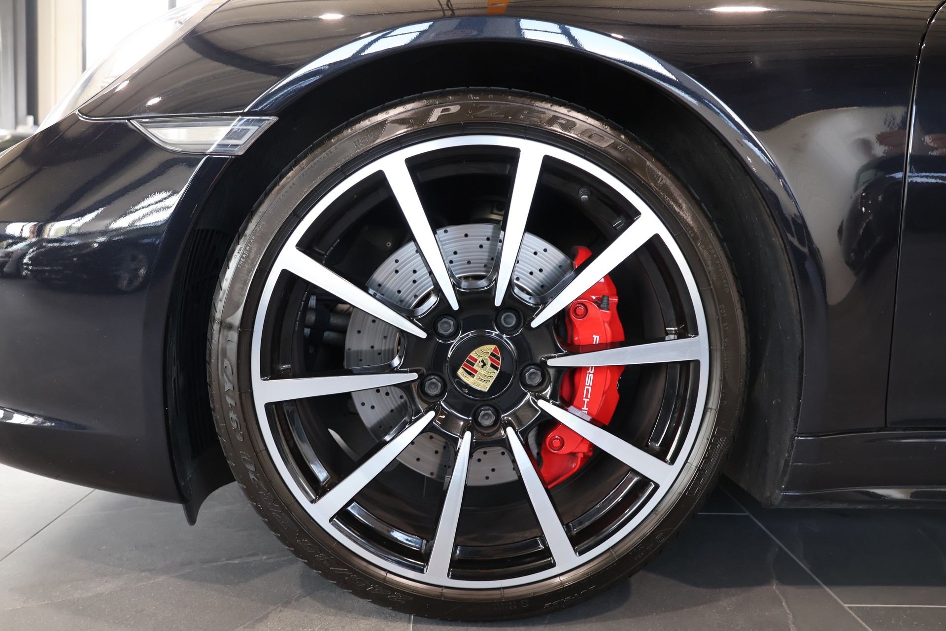 PORSCHE 911 Targa 4S PDK 991.2-image-5