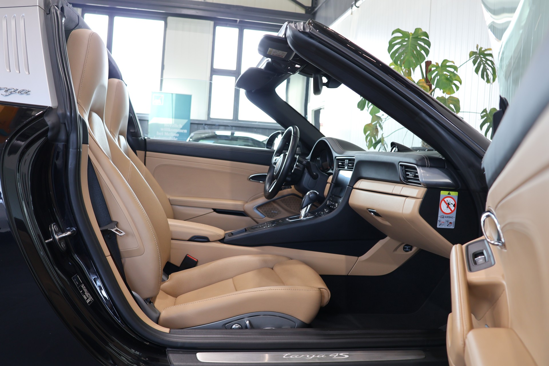 PORSCHE 911 Targa 4S PDK 991.2-image-12