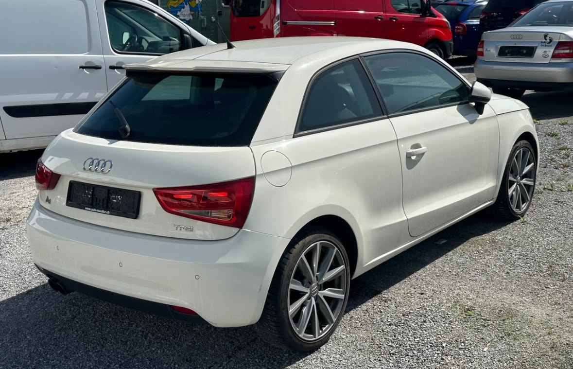AUDI A1 1.4 TFSI Ambition-image-2