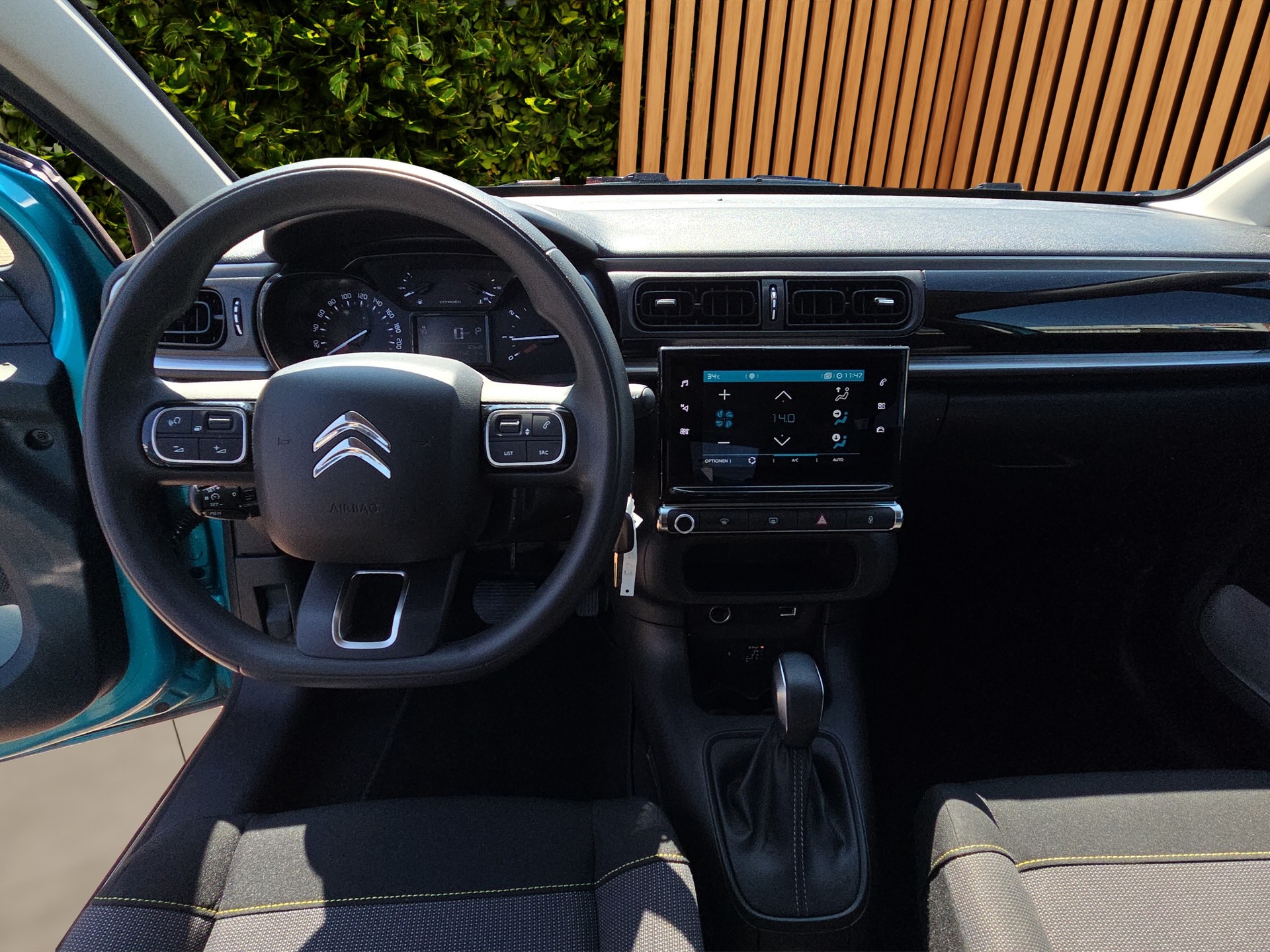 CITROEN C3 1.2i PureTech Swiss Edition EAT6-image-10