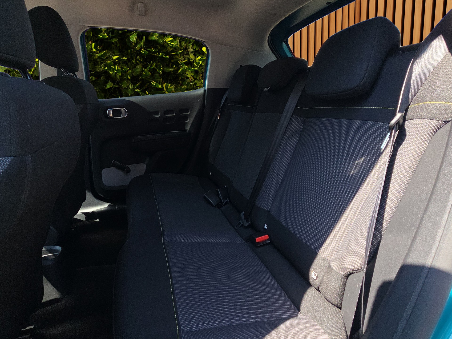 CITROEN C3 1.2i PureTech Swiss Edition EAT6-image-12