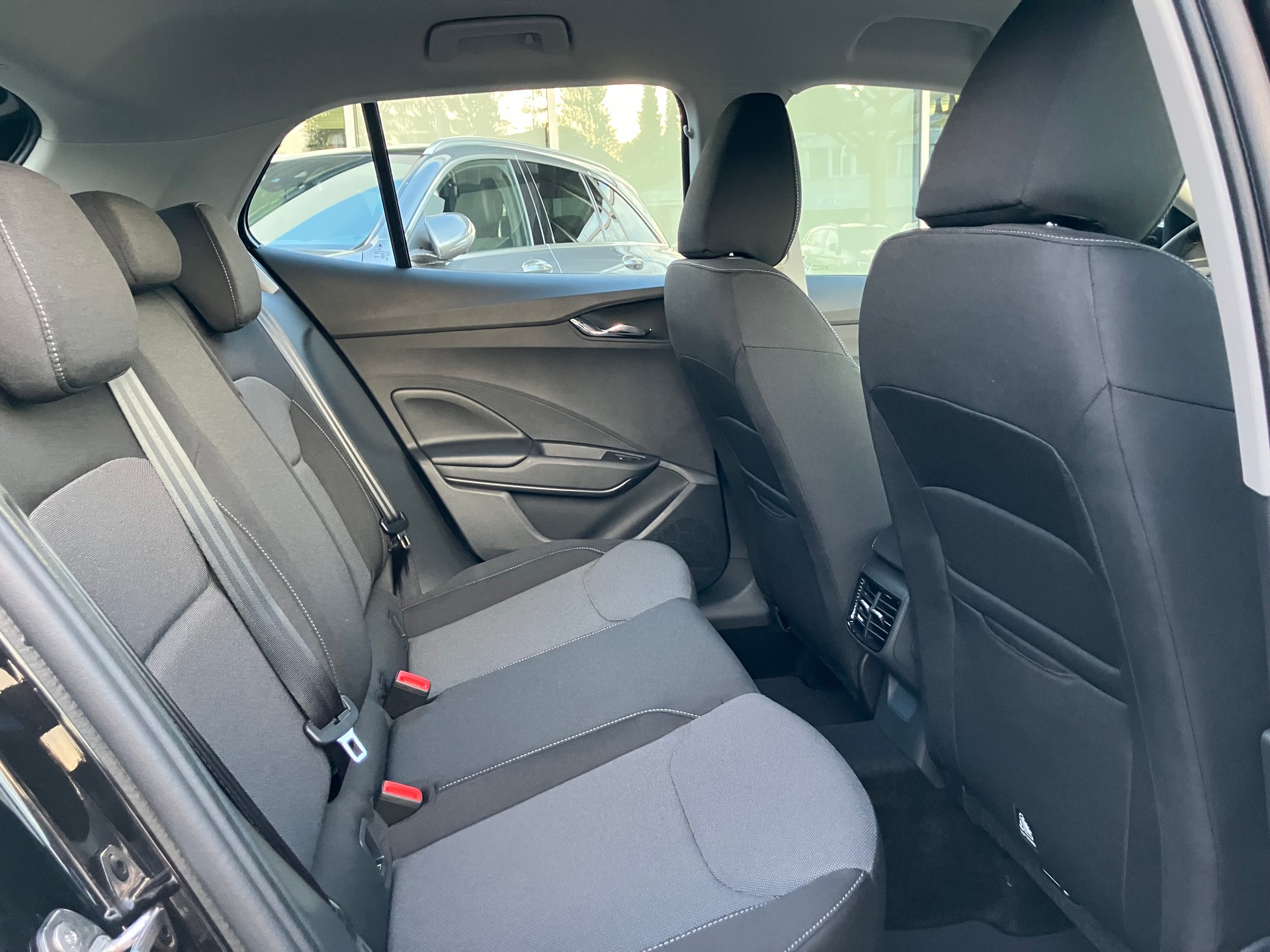 SKODA Fabia 1.0 TSI Selection DSG-image-8