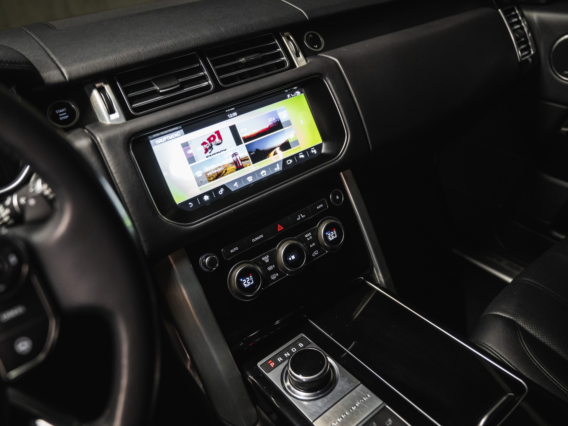 LAND ROVER Range Rover 4.4 SDV8 Vogue Automatic-image-8