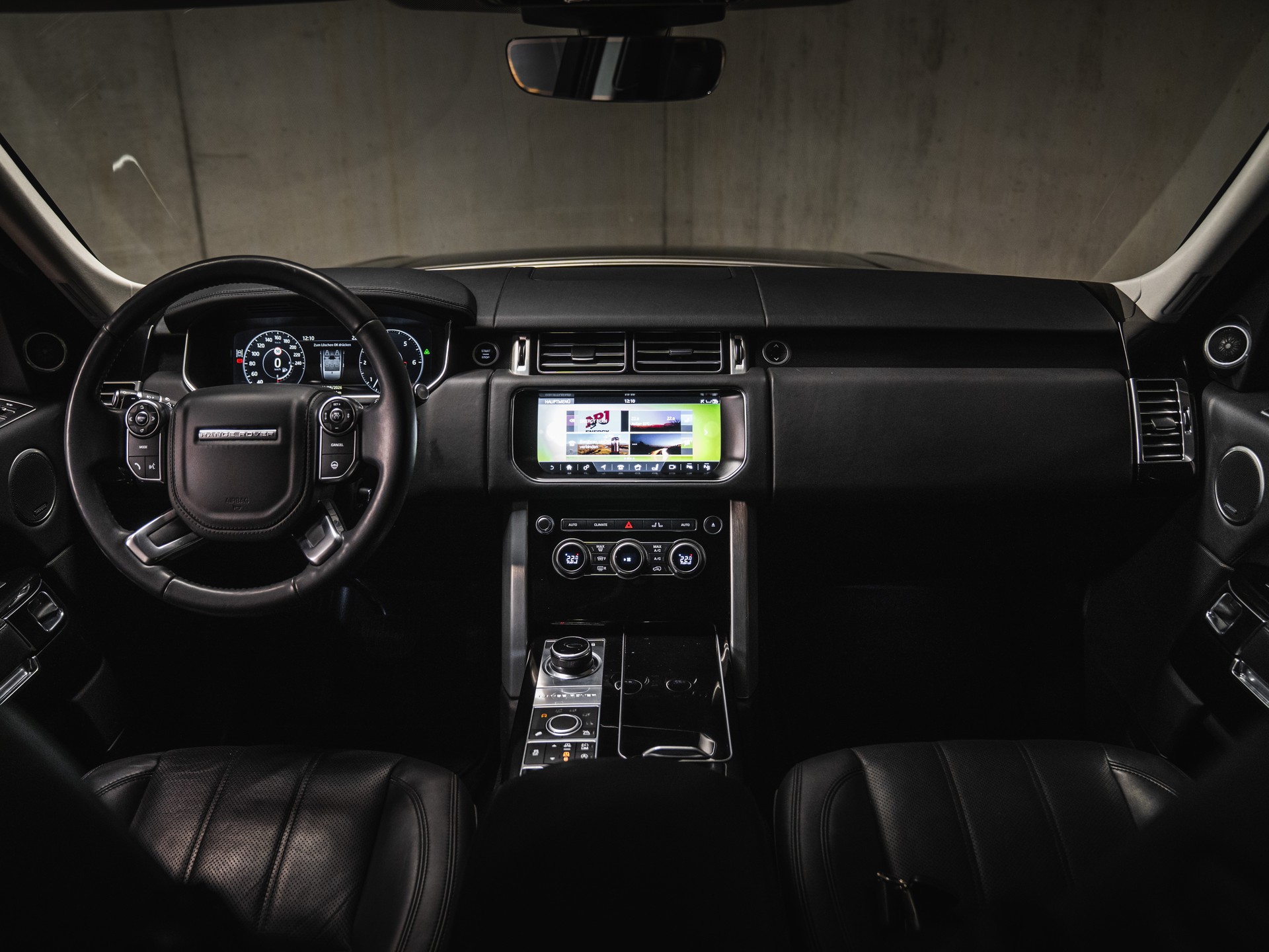 LAND ROVER Range Rover 4.4 SDV8 Vogue Automatic-image-6