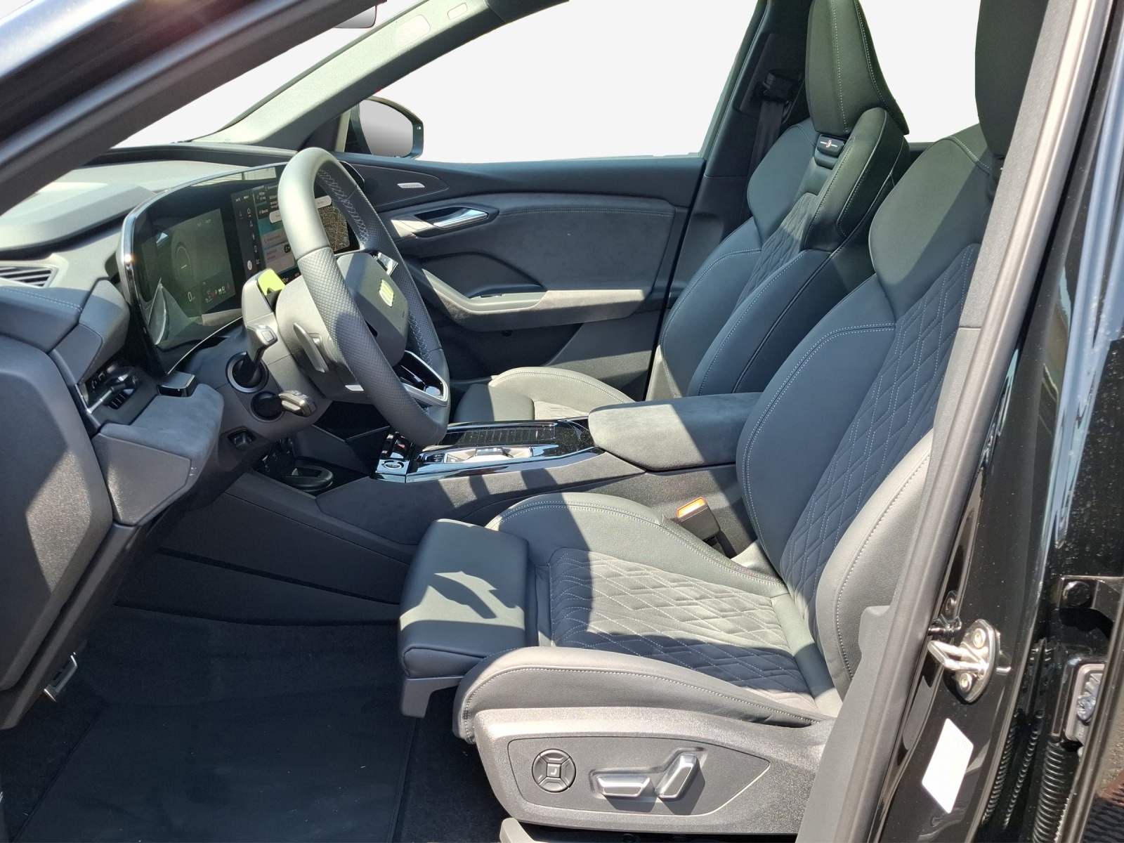 AUDI Q6 e-tron quattro-image-7