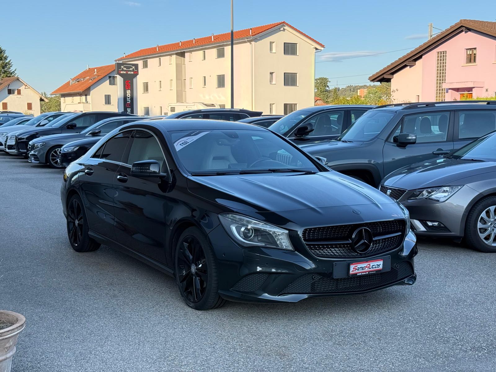 MERCEDES-BENZ CLA 200