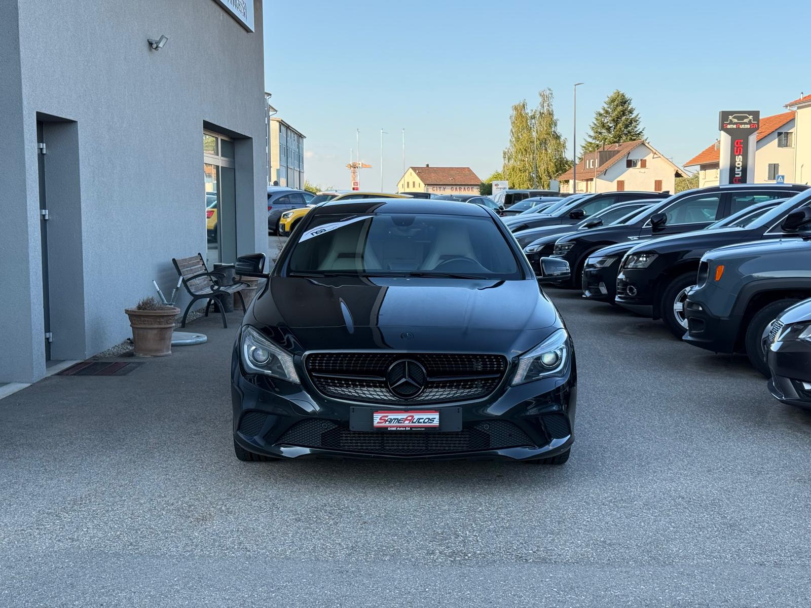MERCEDES-BENZ CLA 200-image-5