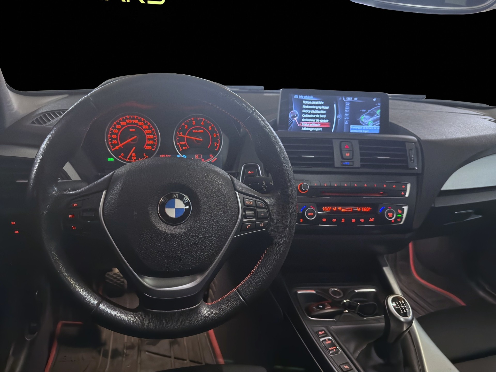 BMW 125i Sport Line-image-10