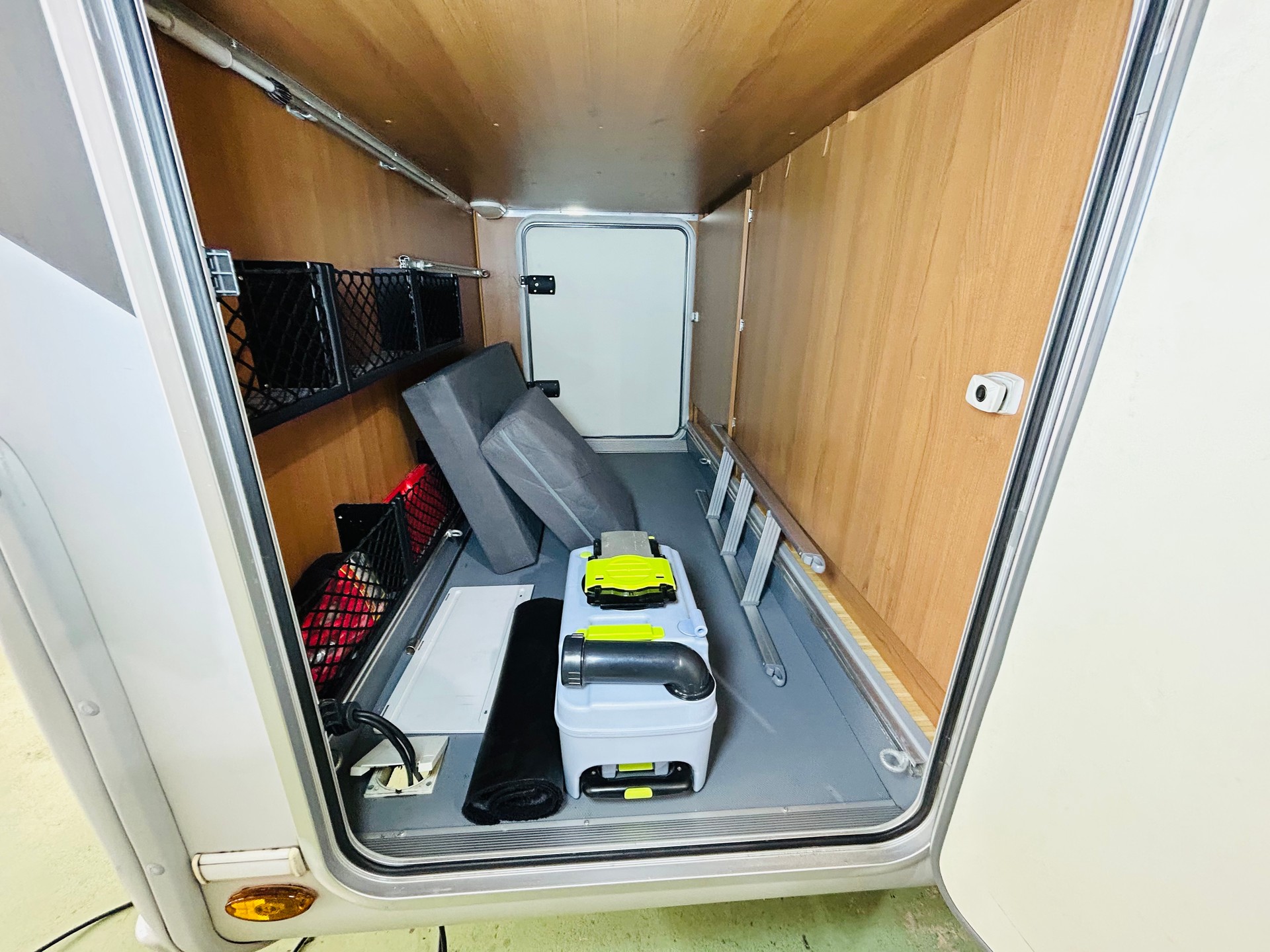 LMC Breezer 654G-image-18