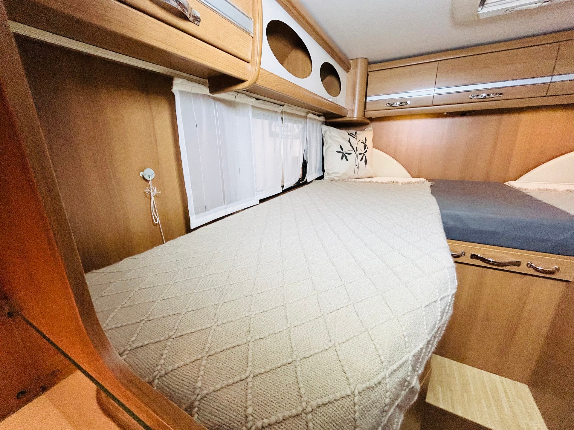LMC Breezer 654G-image-14