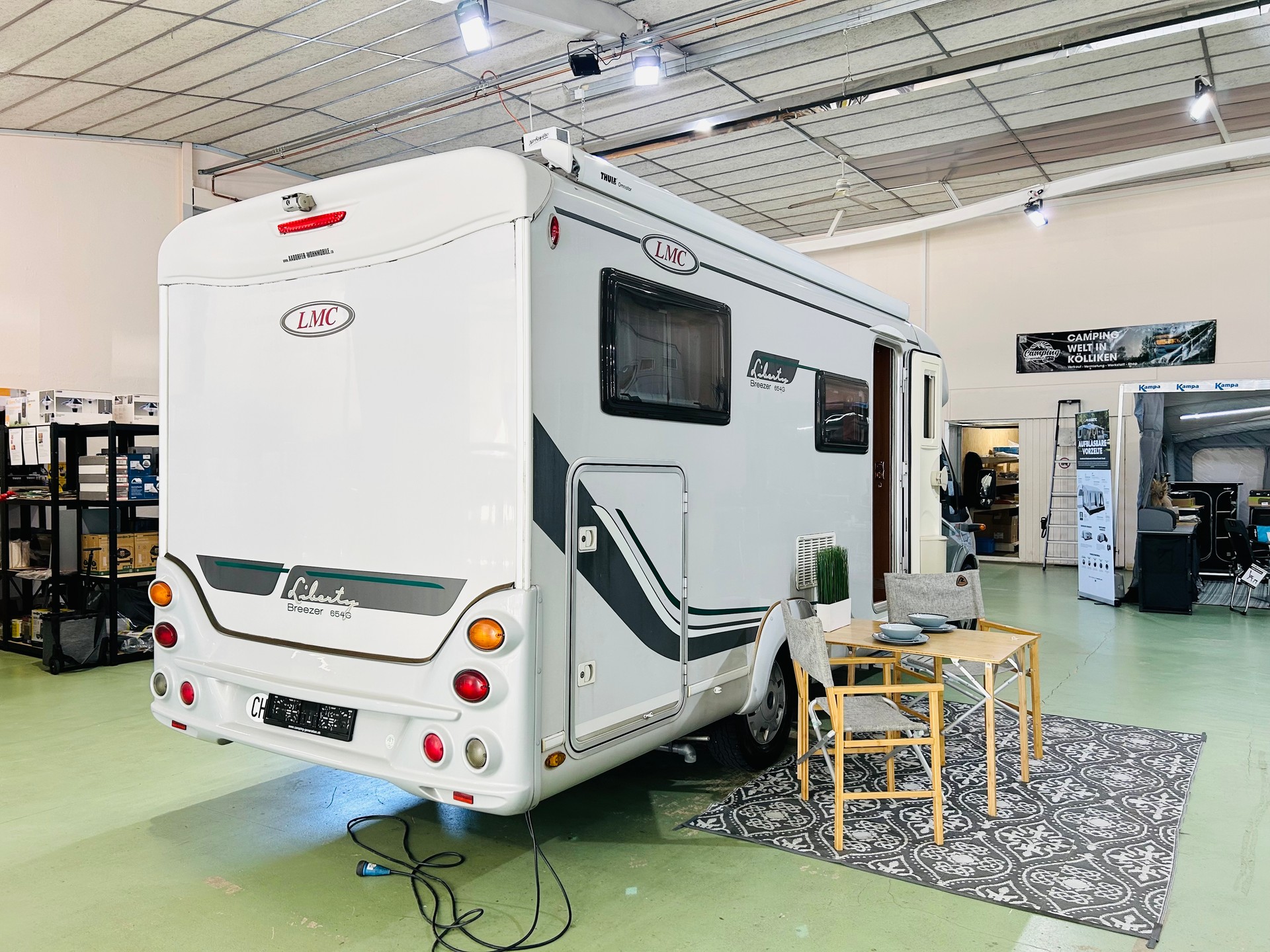 LMC Breezer 654G-showroom-element-3