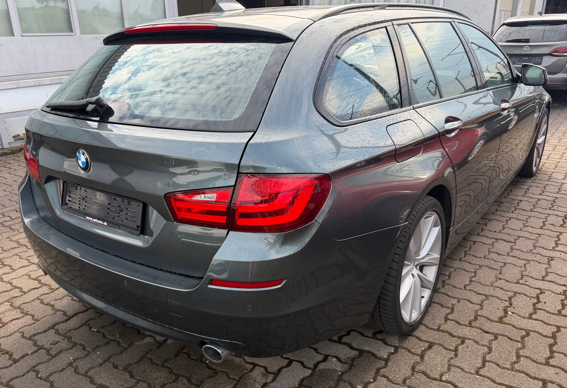 BMW 535d xDrive Touring Steptronic-image-5