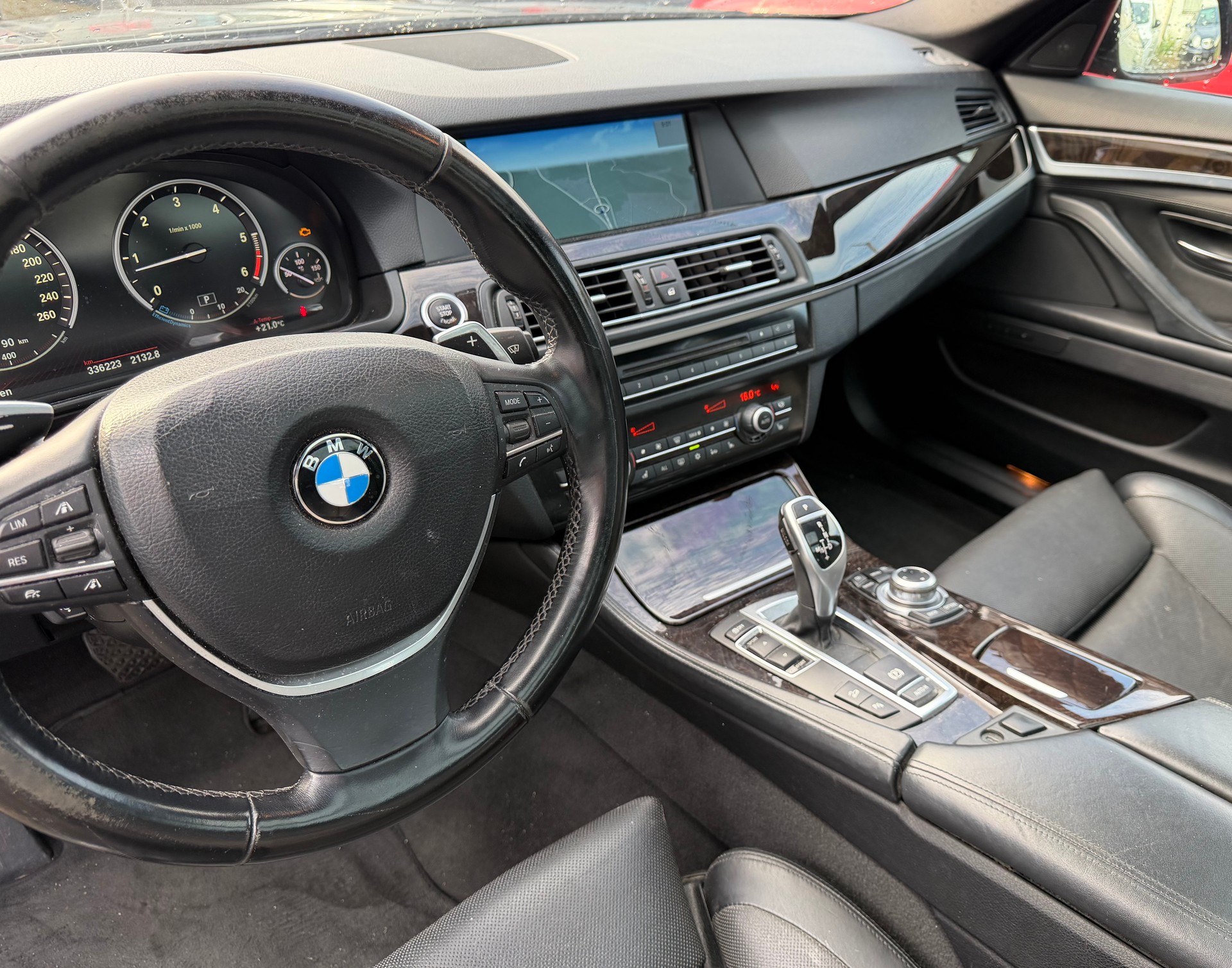 BMW 535d xDrive Touring Steptronic-image-10
