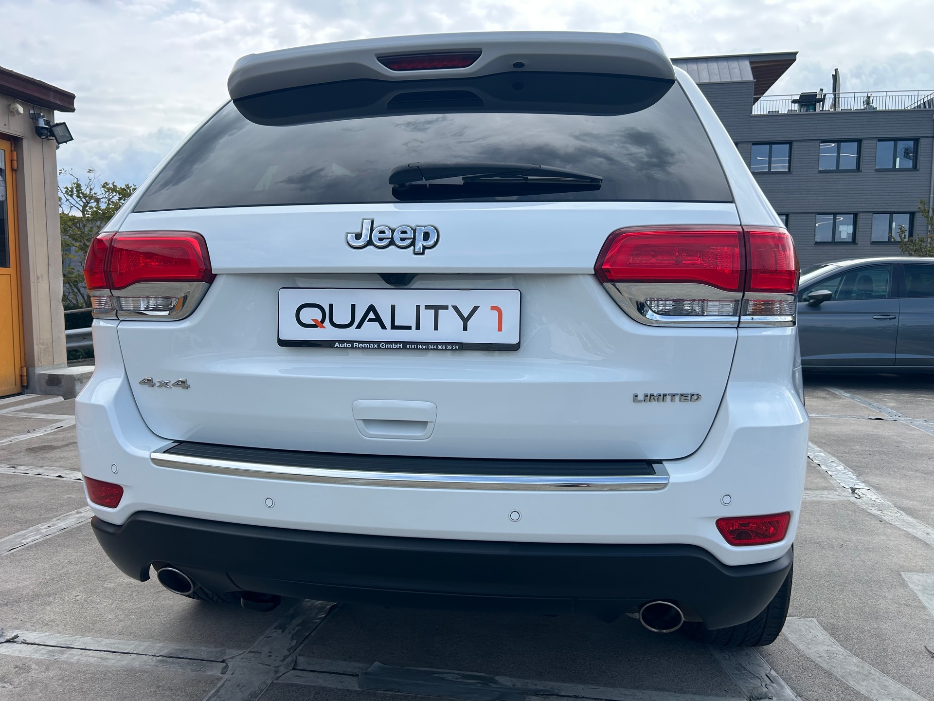 JEEP Grand Cherokee 3.0 CRD Limited Automatic-showroom-element-3