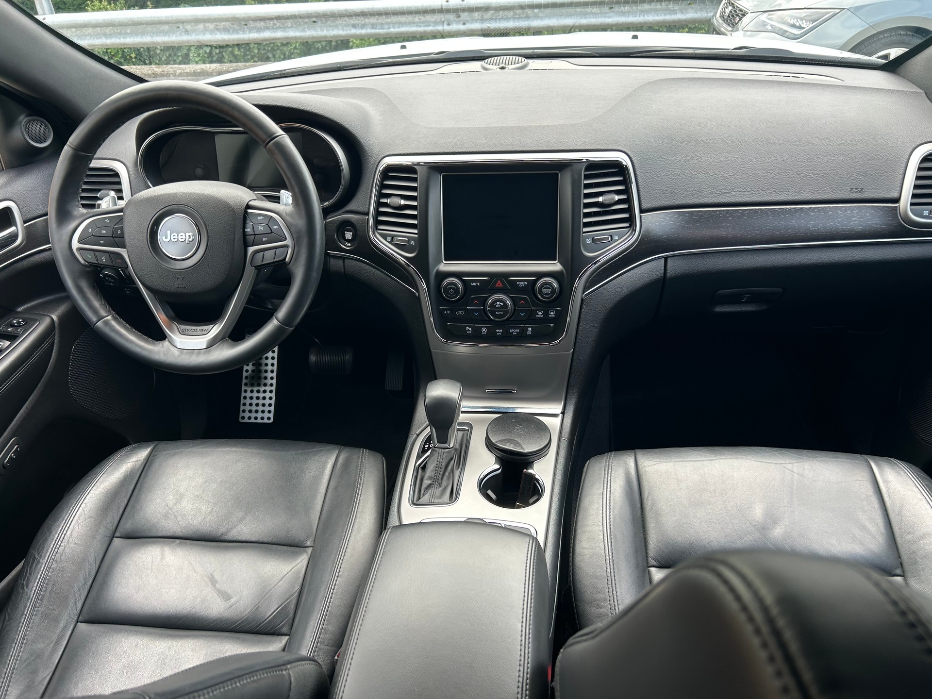 JEEP Grand Cherokee 3.0 CRD Limited Automatic-image-9