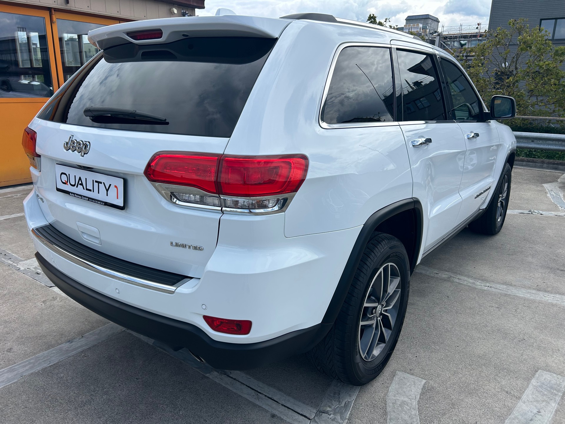 JEEP Grand Cherokee 3.0 CRD Limited Automatic-image-4