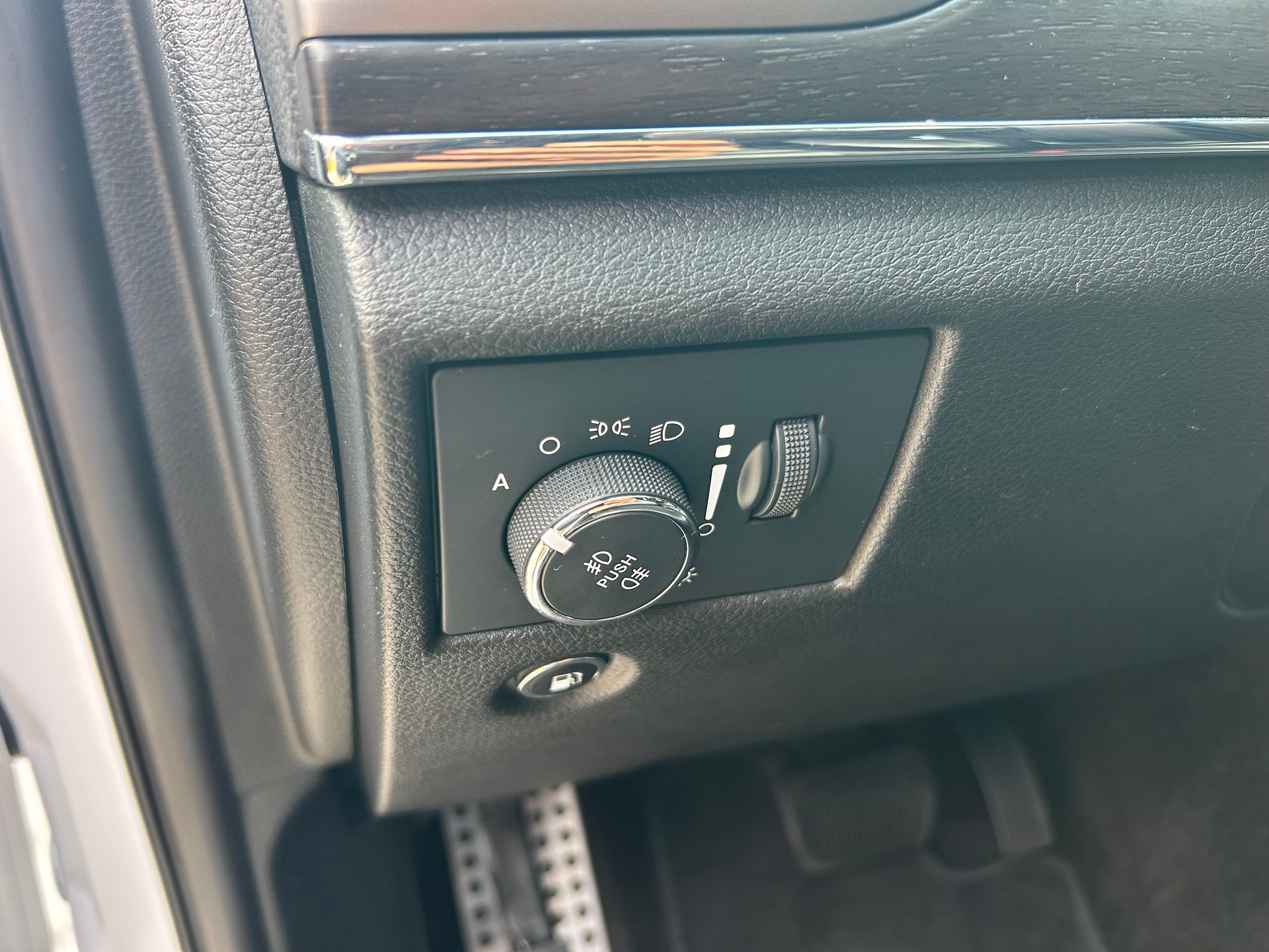 JEEP Grand Cherokee 3.0 CRD Limited Automatic-image-16