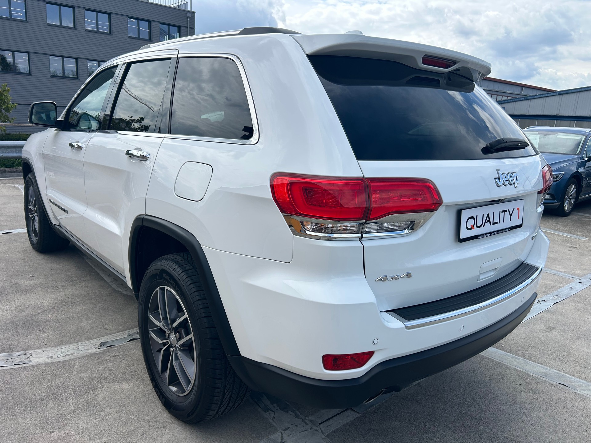 JEEP Grand Cherokee 3.0 CRD Limited Automatic-showroom-element-2