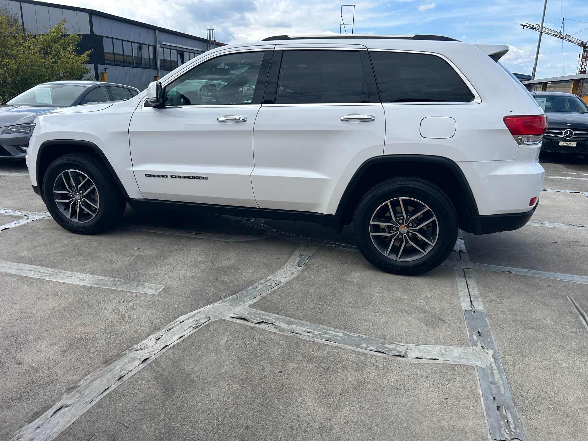 JEEP Grand Cherokee 3.0 CRD Limited Automatic-showroom-element-1