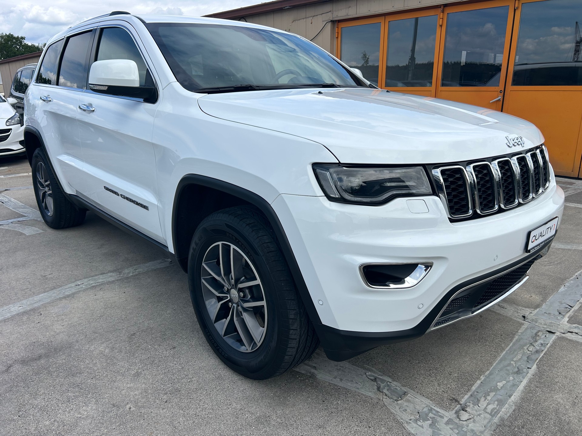 JEEP Grand Cherokee 3.0 CRD Limited Automatic-image-6