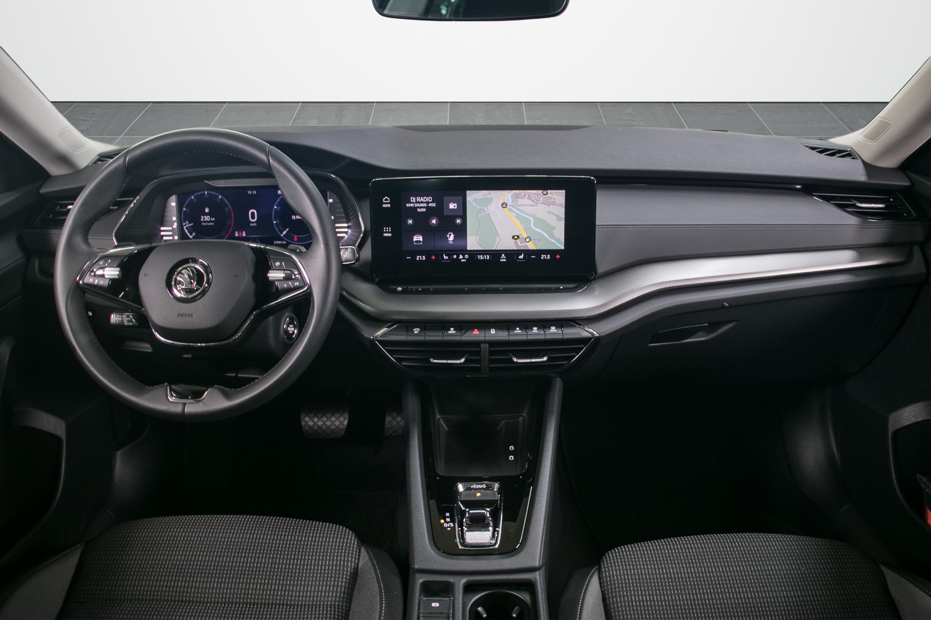 SKODA Octavia Combi 2.0 TSI Ambition DSG 4x4-image-3