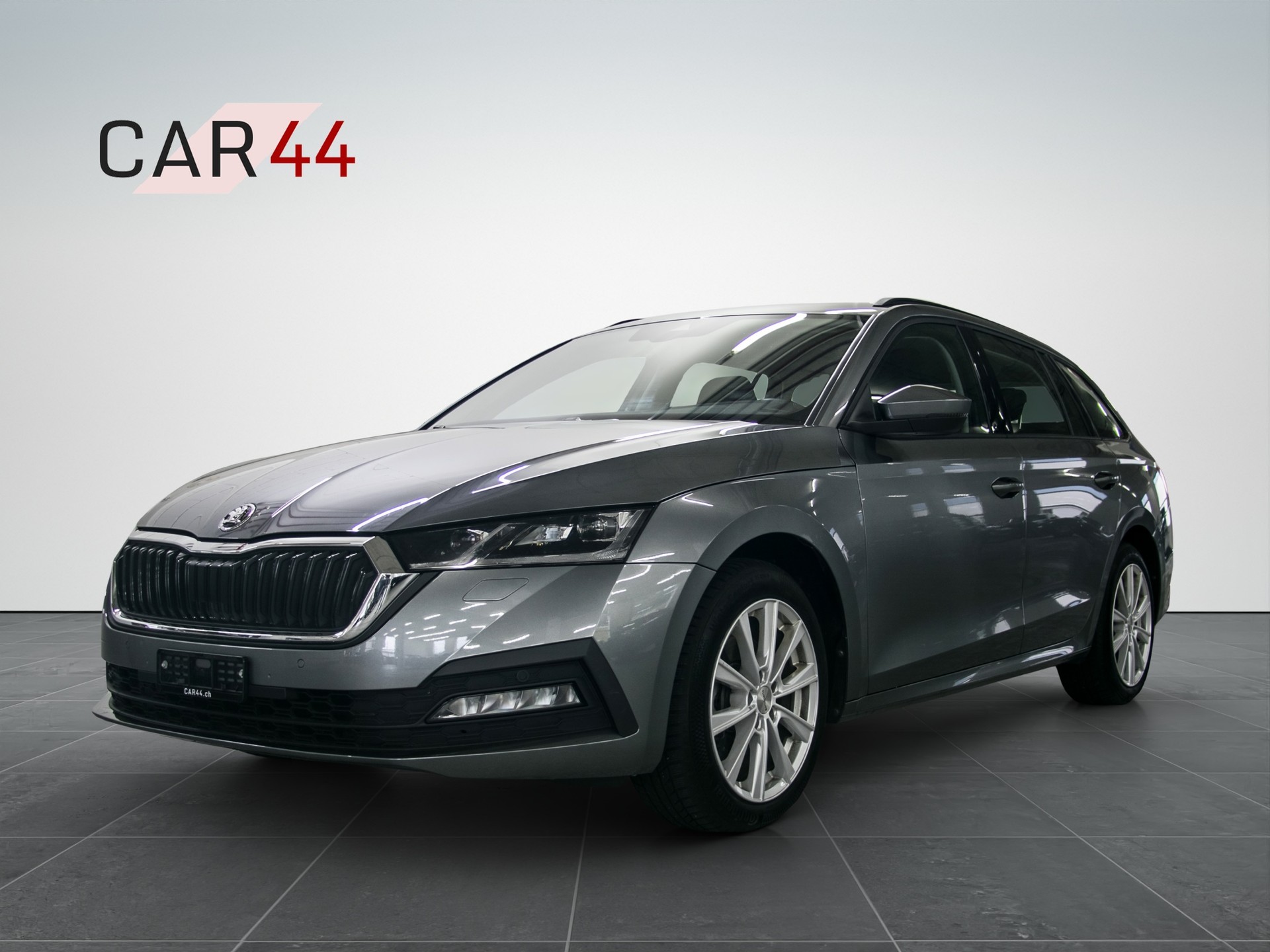 SKODA Octavia Combi 2.0 TSI Ambition DSG 4x4-image-0