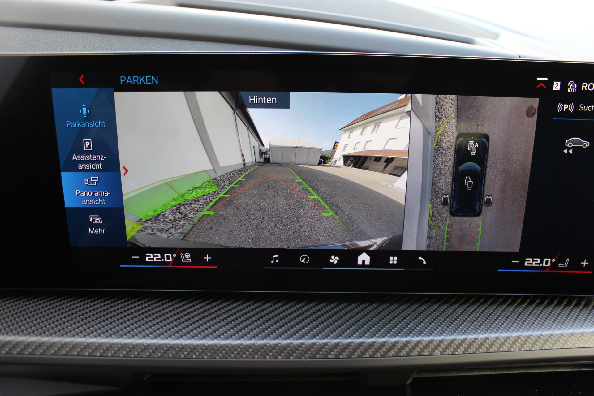 BMW XM xDrive 50e *Bowers & Wilkins Diamond Surround Sound System*-image-12