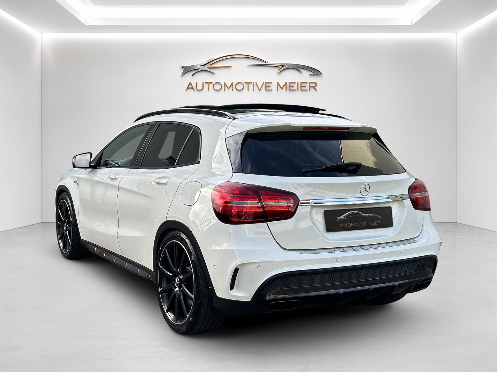 MERCEDES-BENZ GLA 45 AMG 4Matic 7G-DCT -AMG Sportauspuff ohne OPF-AMG Sportfahrwerk--image-2