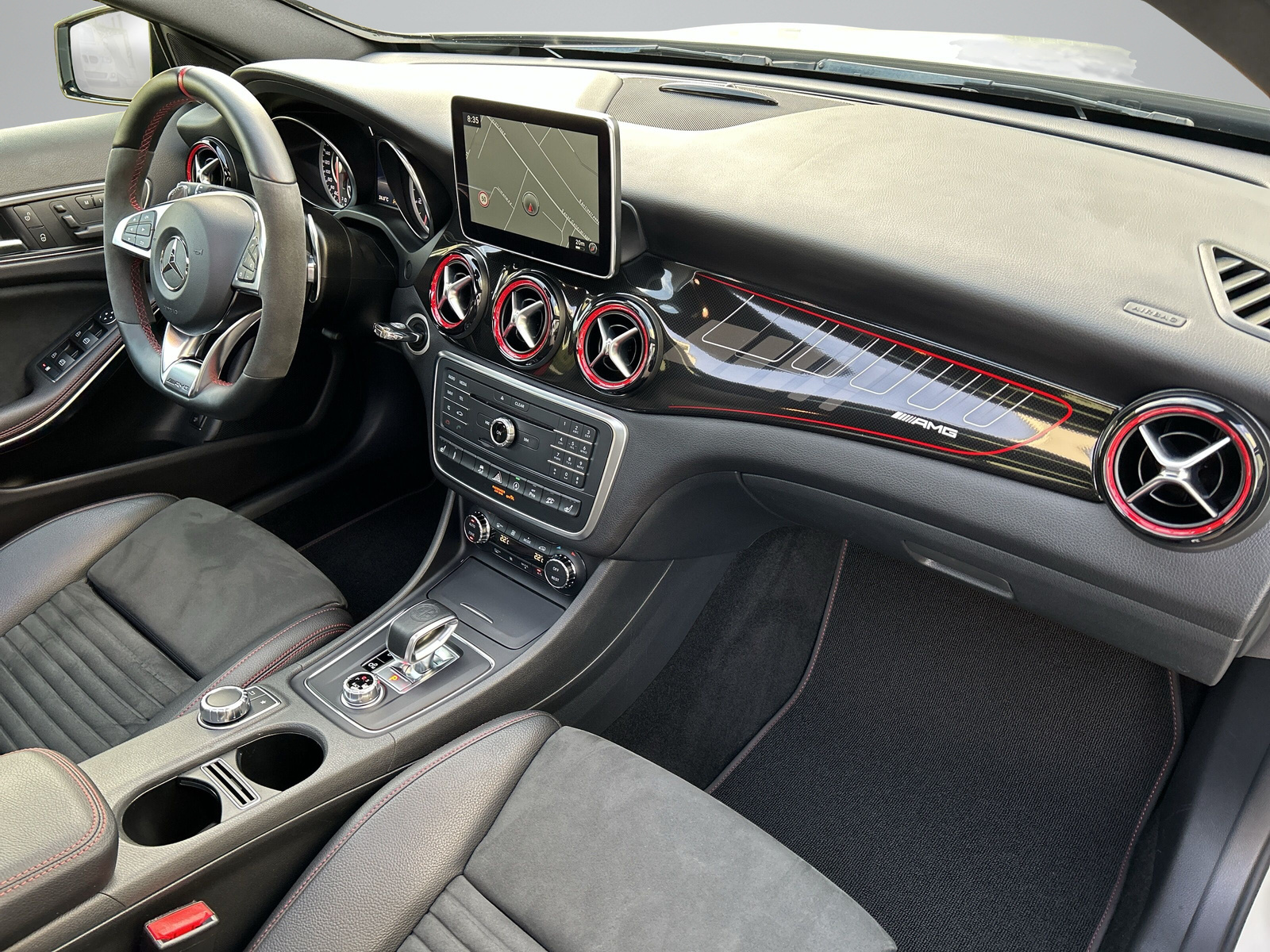 MERCEDES-BENZ GLA 45 AMG 4Matic 7G-DCT -AMG Sportauspuff ohne OPF-AMG Sportfahrwerk--image-7