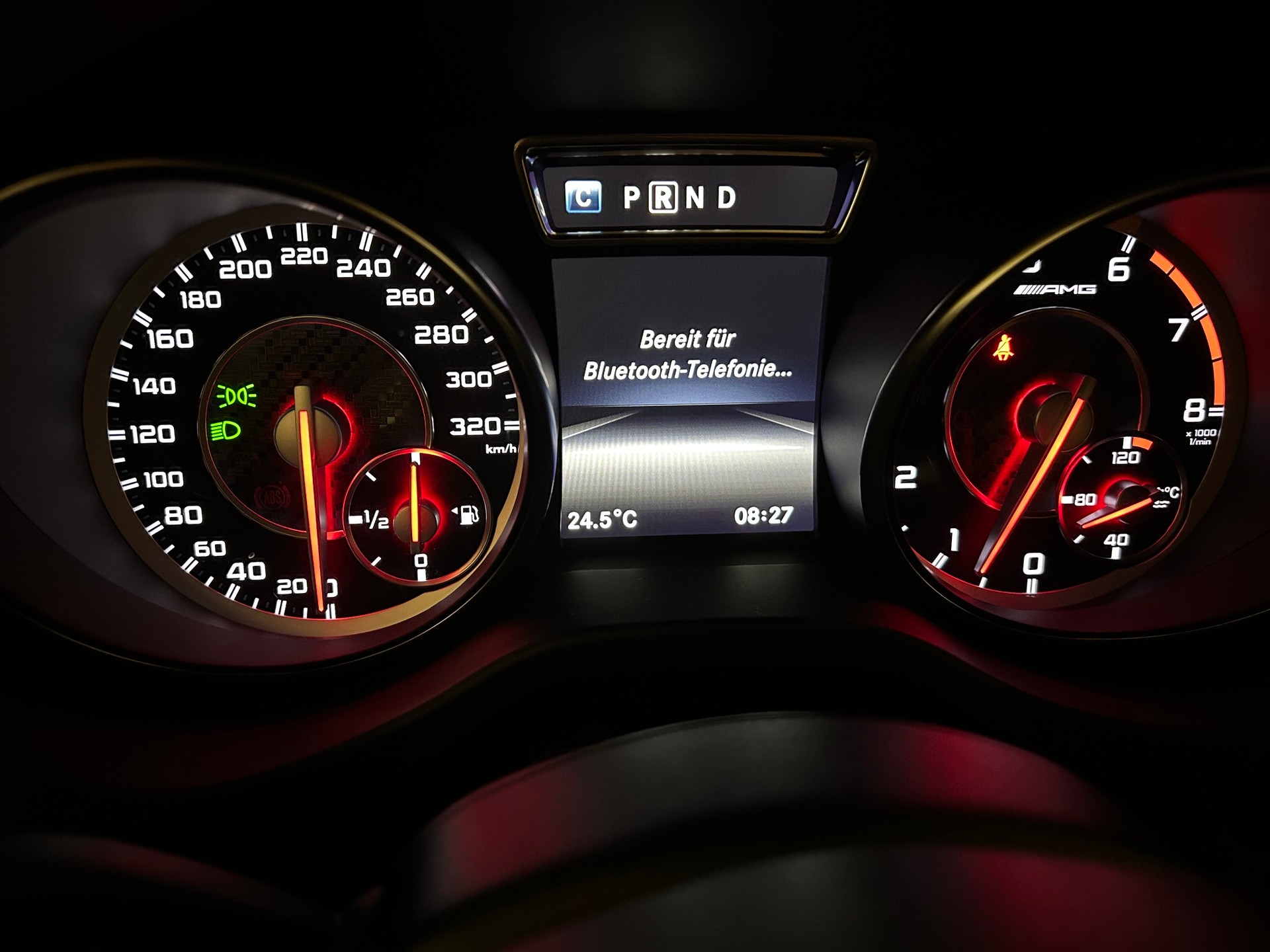 MERCEDES-BENZ GLA 45 AMG 4Matic 7G-DCT -AMG Sportauspuff ohne OPF-AMG Sportfahrwerk--image-12