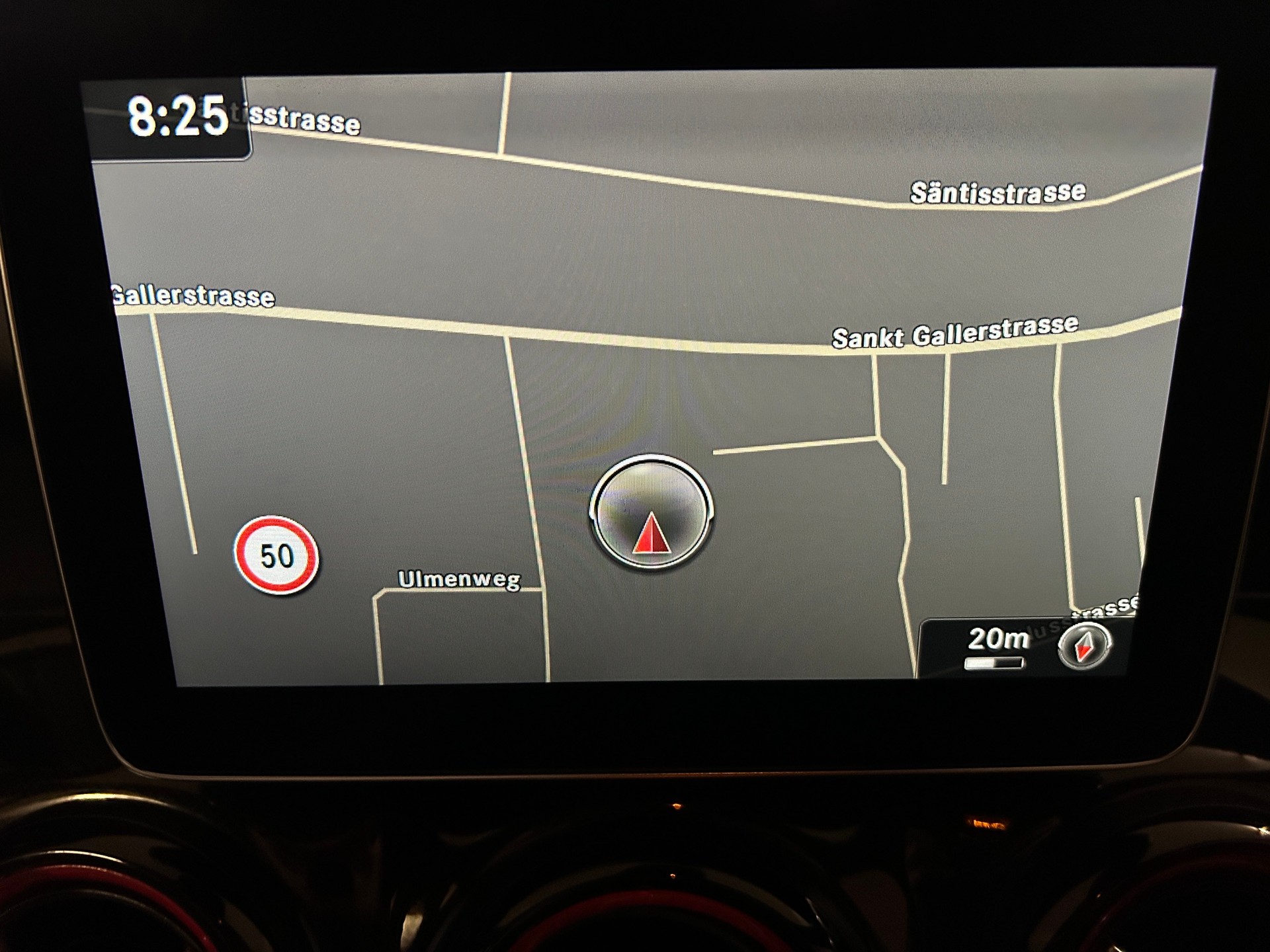 MERCEDES-BENZ GLA 45 AMG 4Matic 7G-DCT -AMG Sportauspuff ohne OPF-AMG Sportfahrwerk--image-16