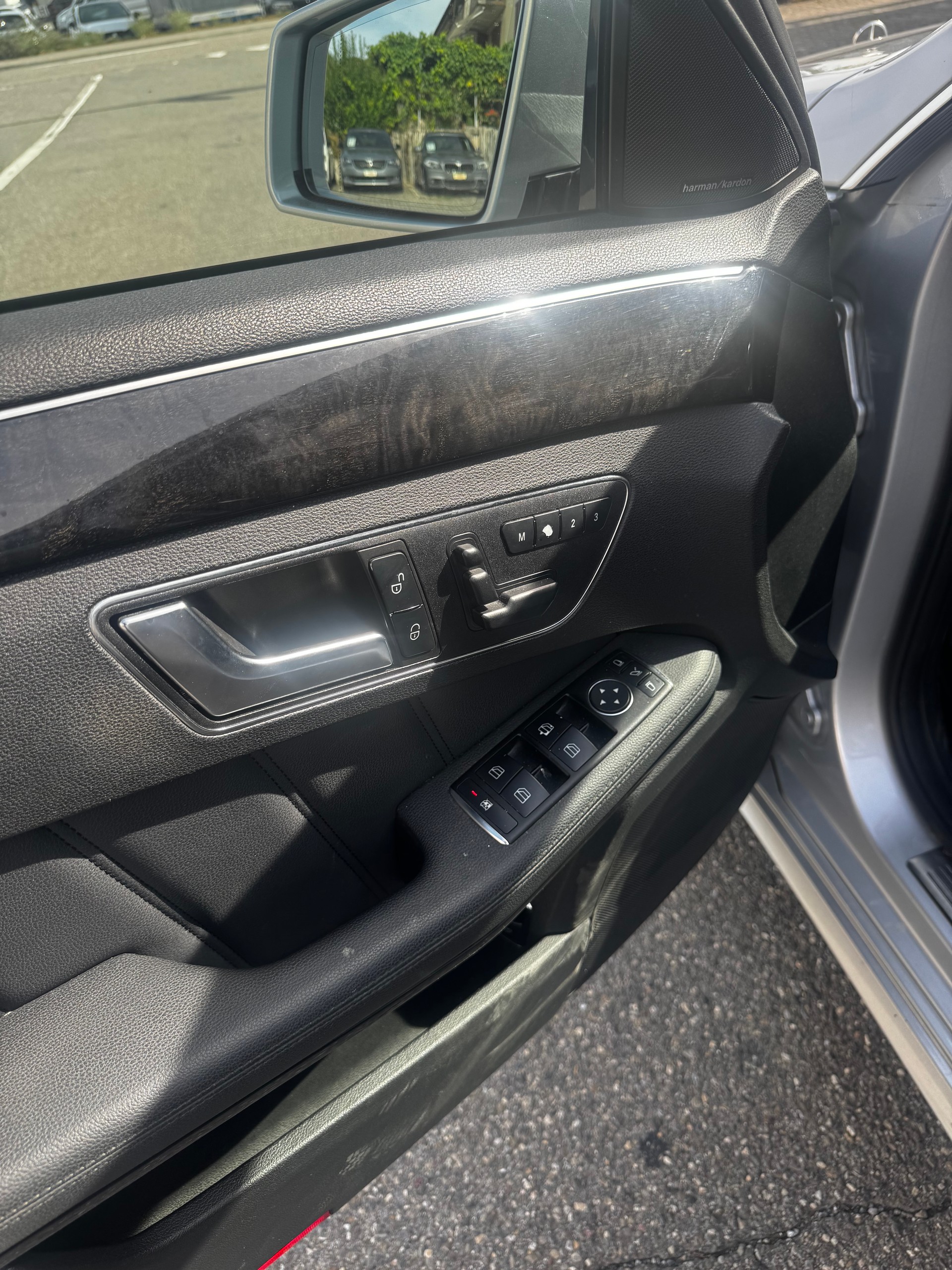 MERCEDES-BENZ E 350 CGI BlueEff. Avantgarde 4Matic 7G-Tronic-image-7