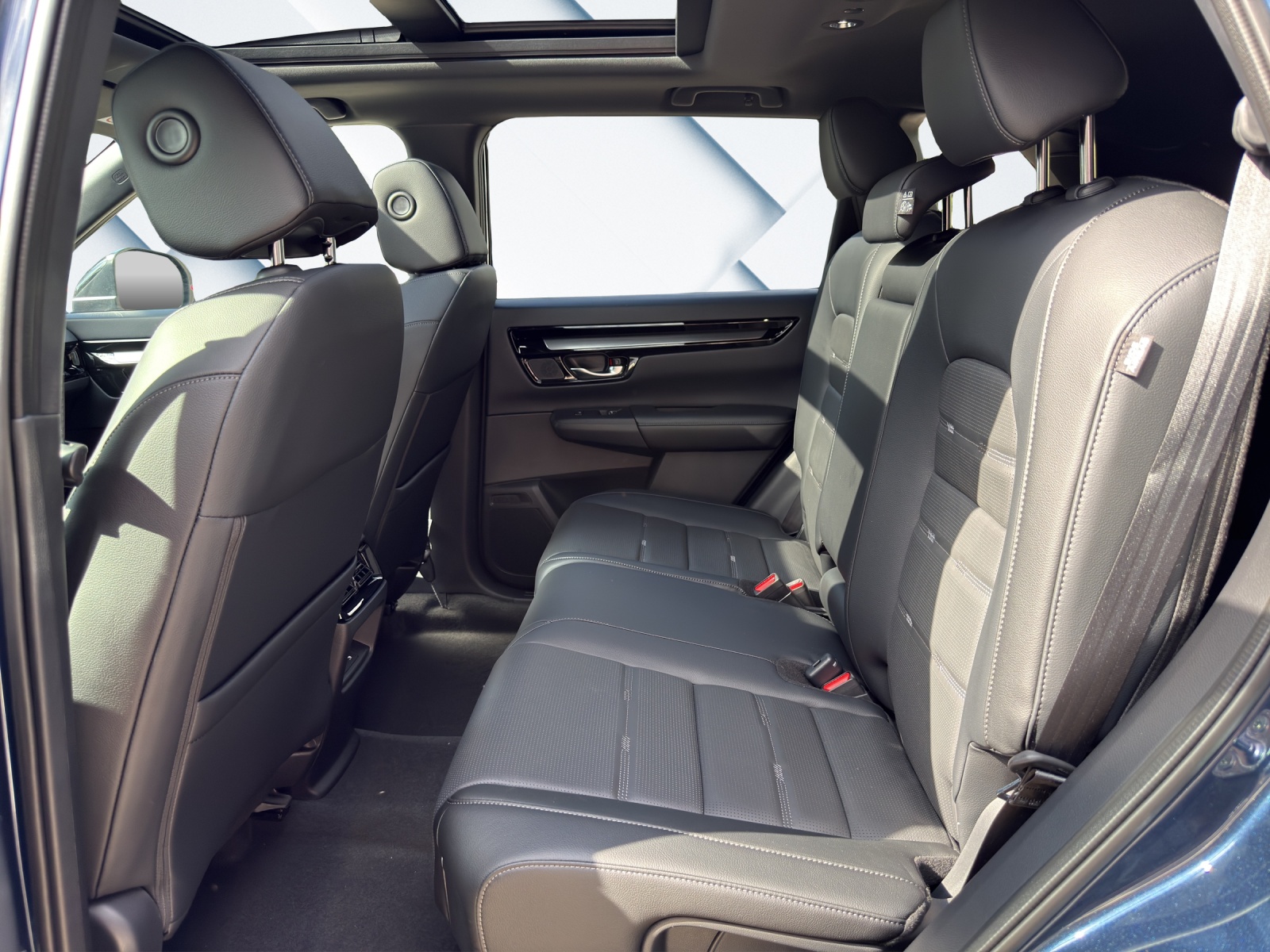 HONDA CR-V 2.0 i-MMD Advance 4WD, Leasing Aktion 1.9 %, inkl. GRATIS Winterräder in Wert von 2200.--image-9