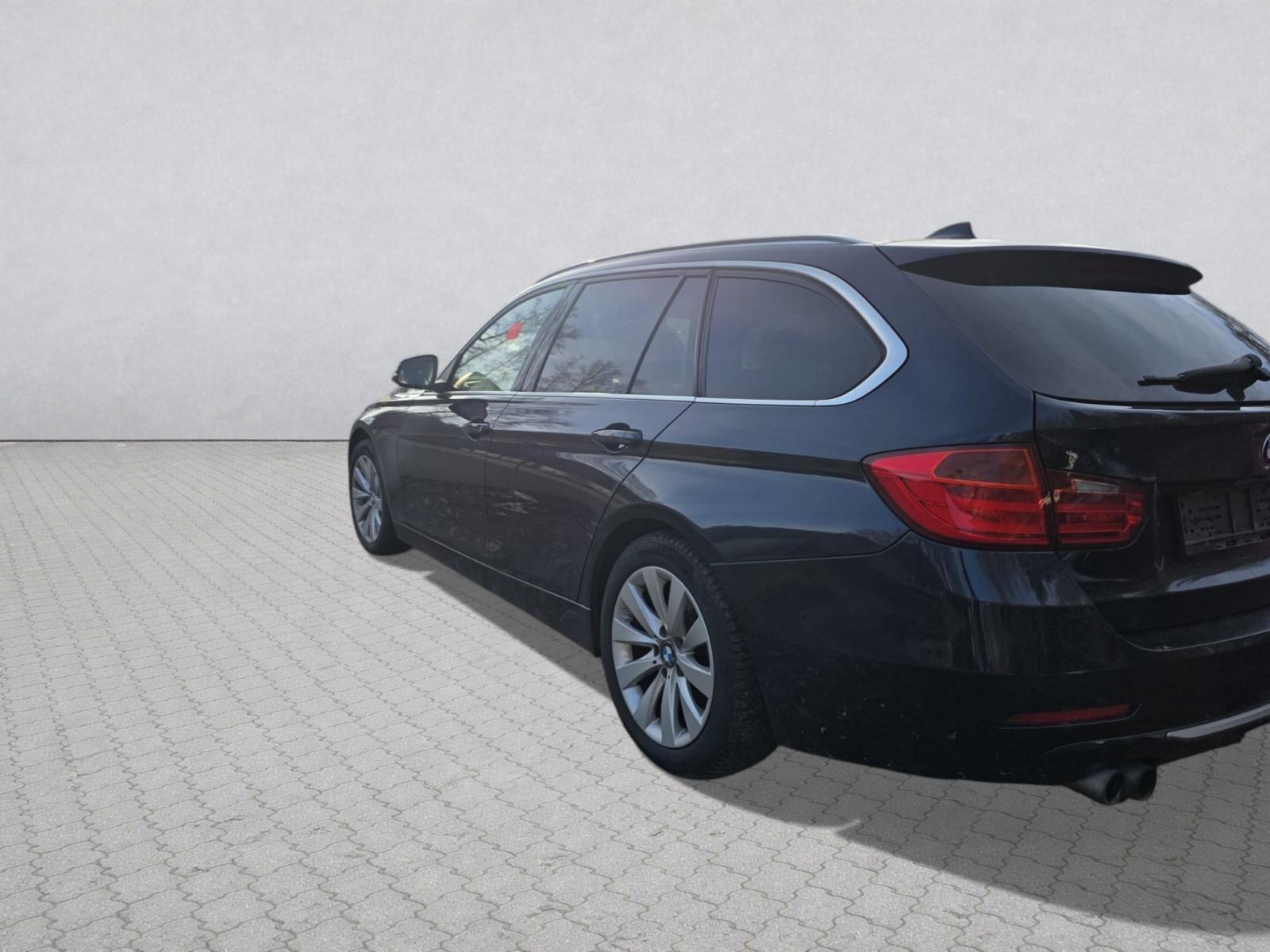 BMW 335d xDrive Touring Steptronic-image-1