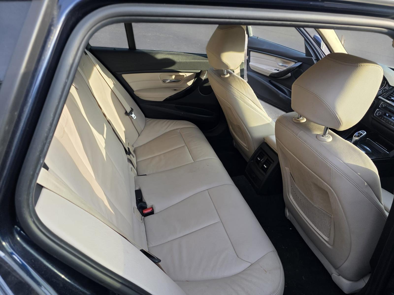 BMW 335d xDrive Touring Steptronic-image-11
