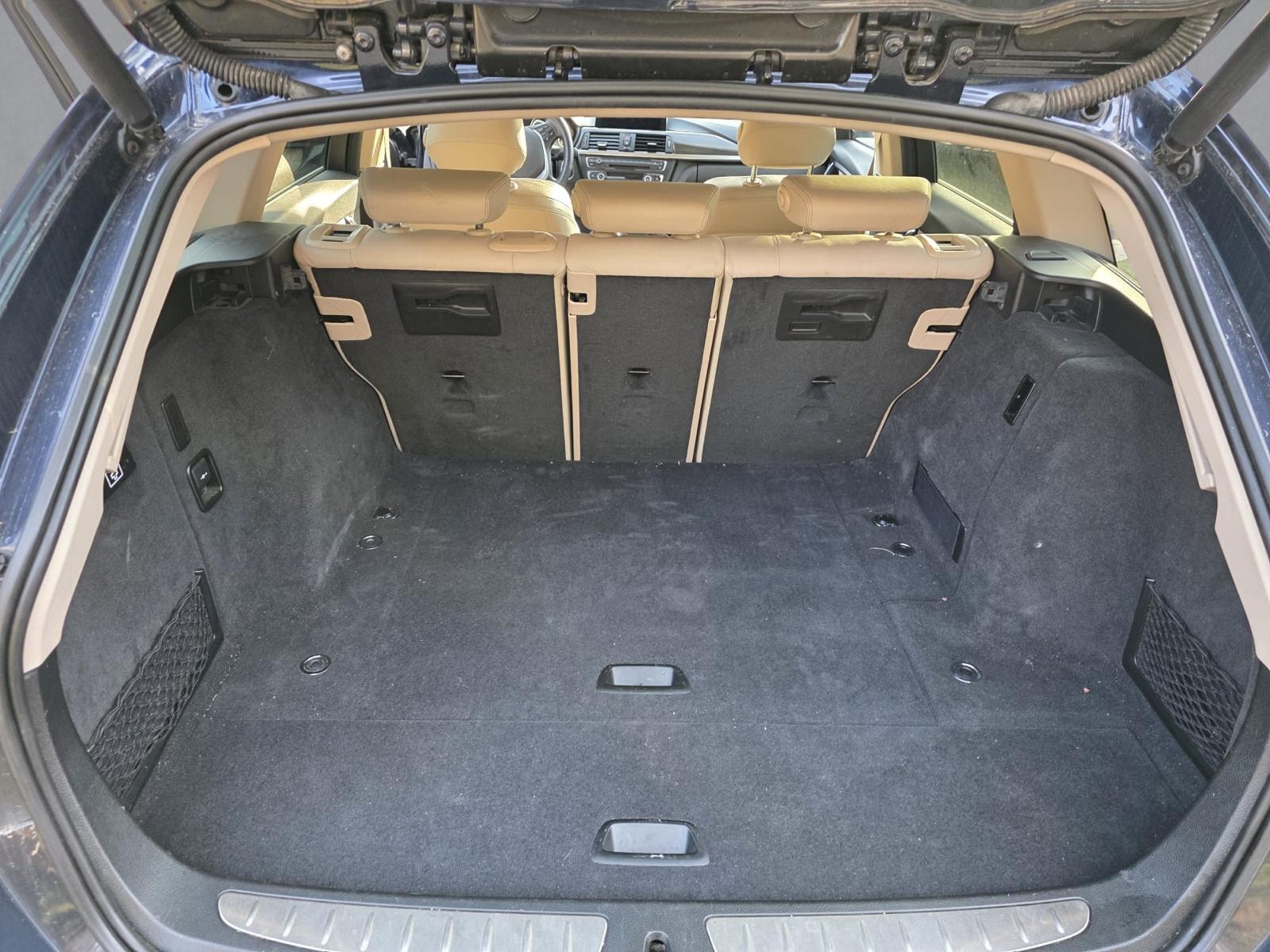 BMW 335d xDrive Touring Steptronic-image-13
