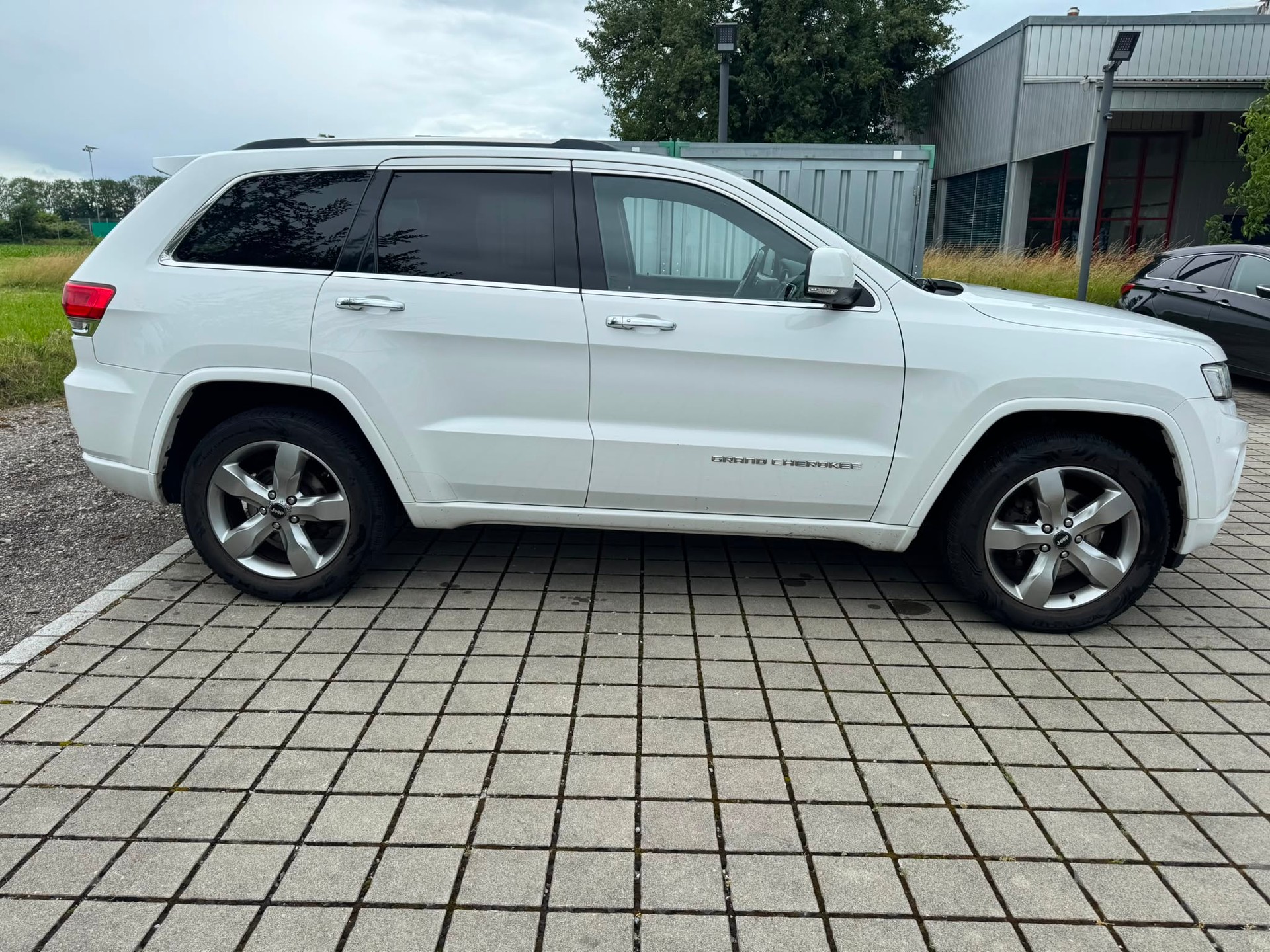 JEEP Grand Cherokee 3.0 CRD Limited Automatic-image-4