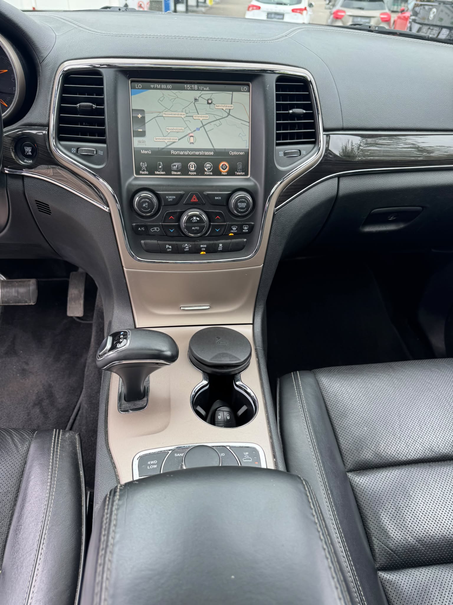 JEEP Grand Cherokee 3.0 CRD Limited Automatic-image-12