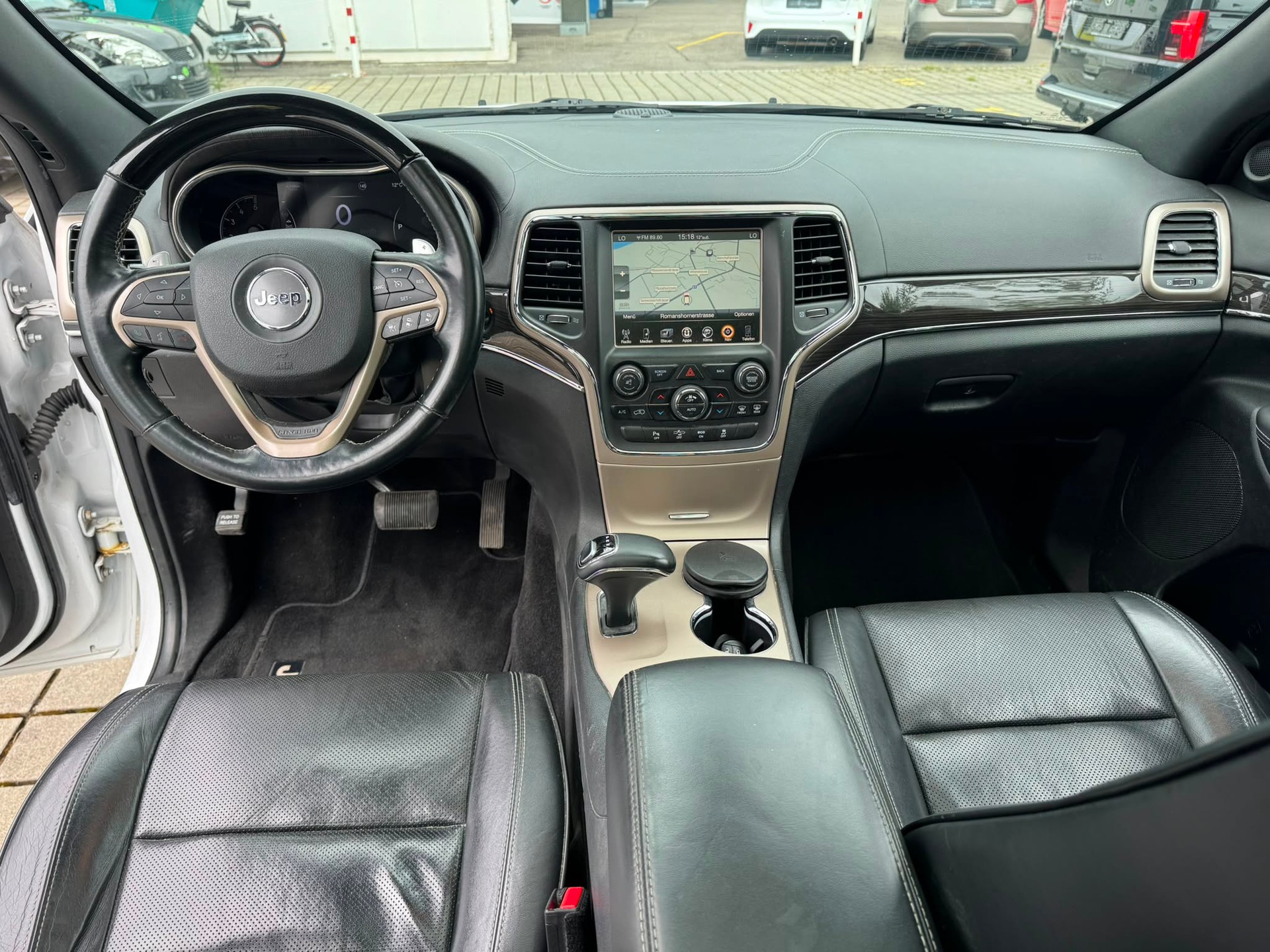 JEEP Grand Cherokee 3.0 CRD Limited Automatic-image-9