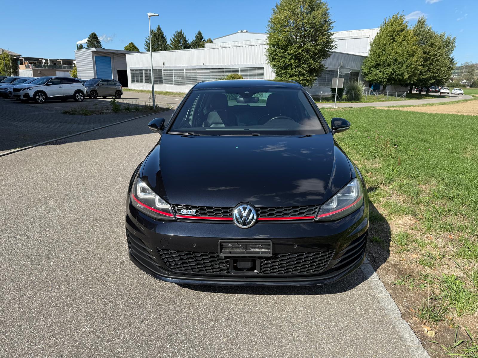 VW VII 2.0 TSI GTI-image-1