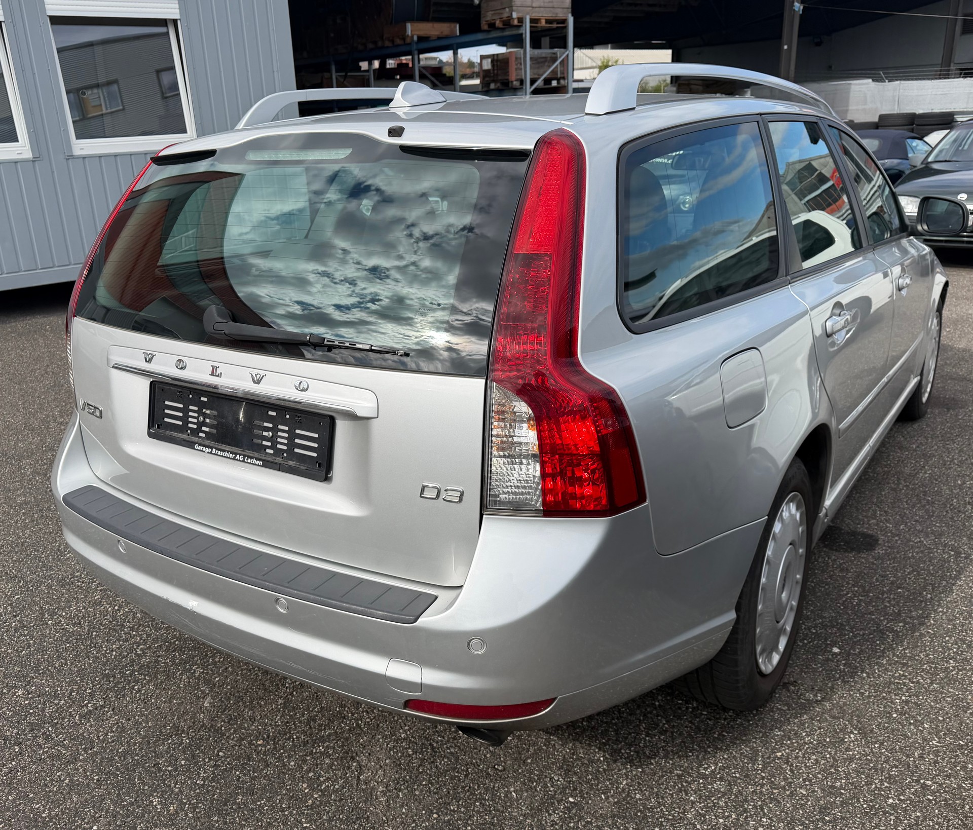 VOLVO V50 D3 Kinetic Geartronic-image-5