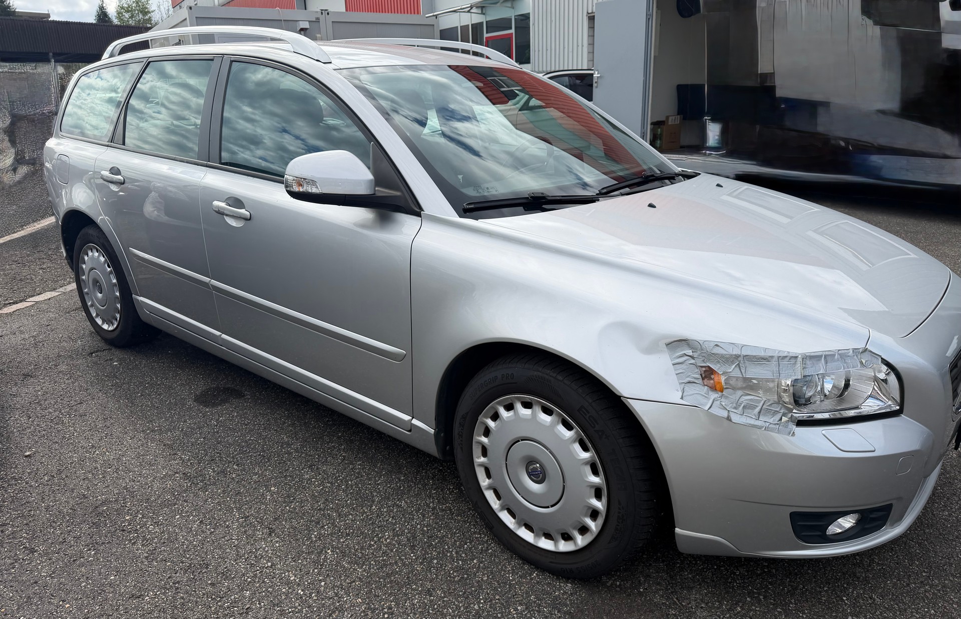 VOLVO V50 D3 Kinetic Geartronic-image-3