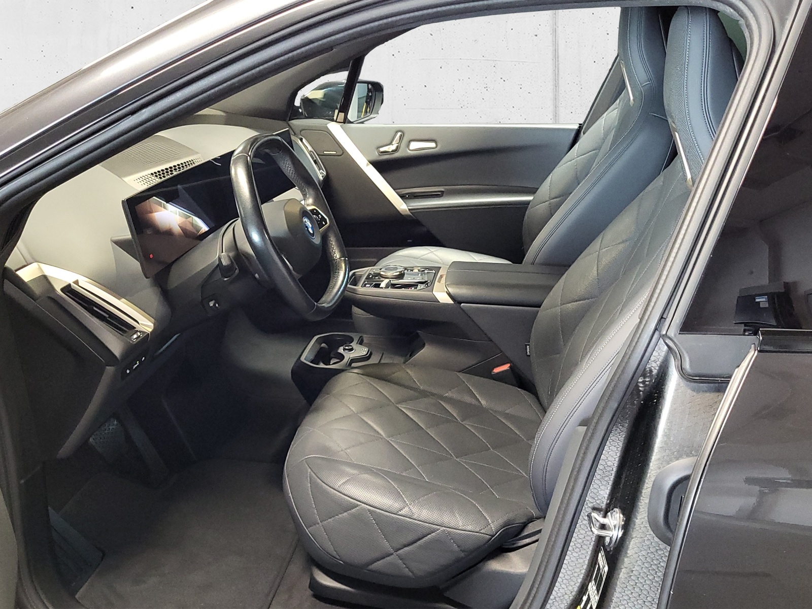 BMW iX xDrive40-image-9