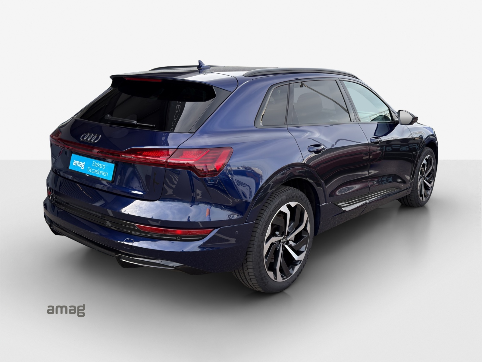 AUDI e-tron 55 S Line Black Edition quattro-image-4