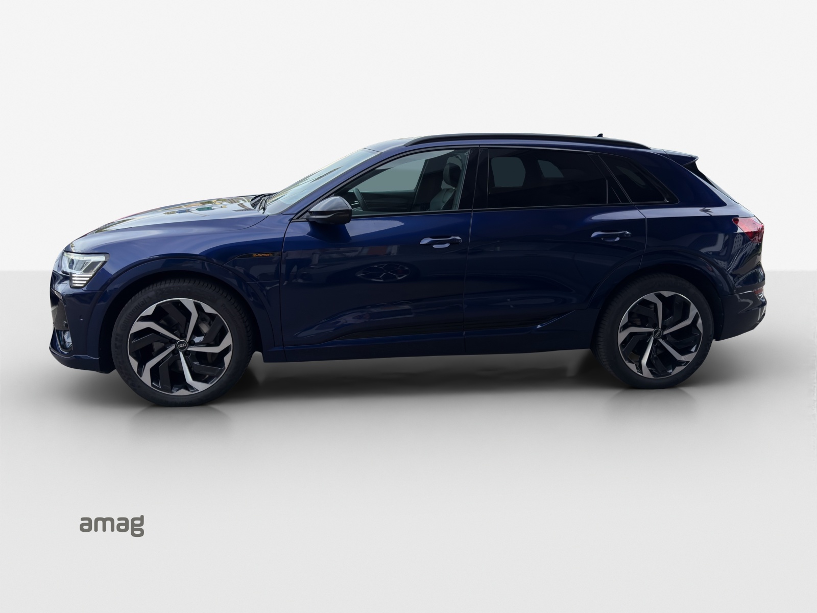 AUDI e-tron 55 S Line Black Edition quattro-image-1
