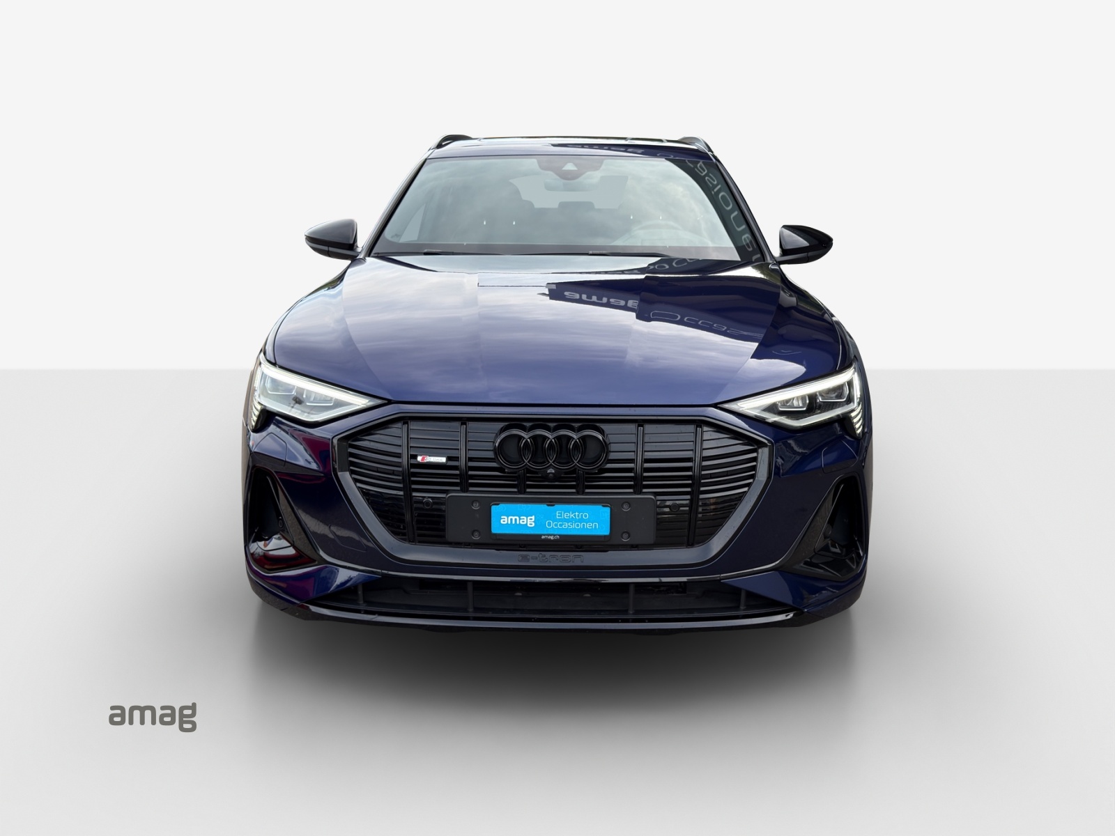AUDI e-tron 55 S Line Black Edition quattro-image-6