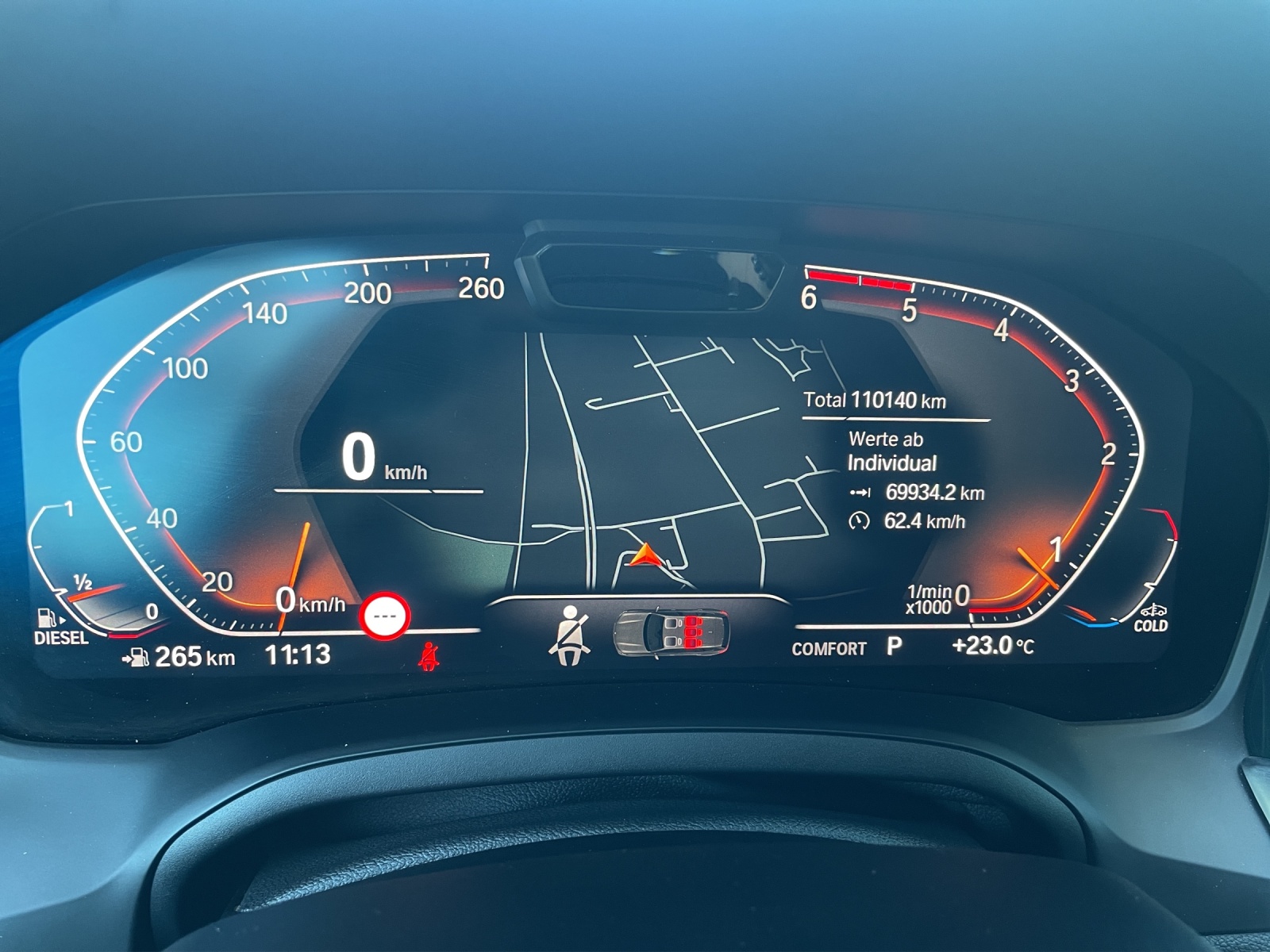 BMW 320d xDrive 48V Touring-image-12